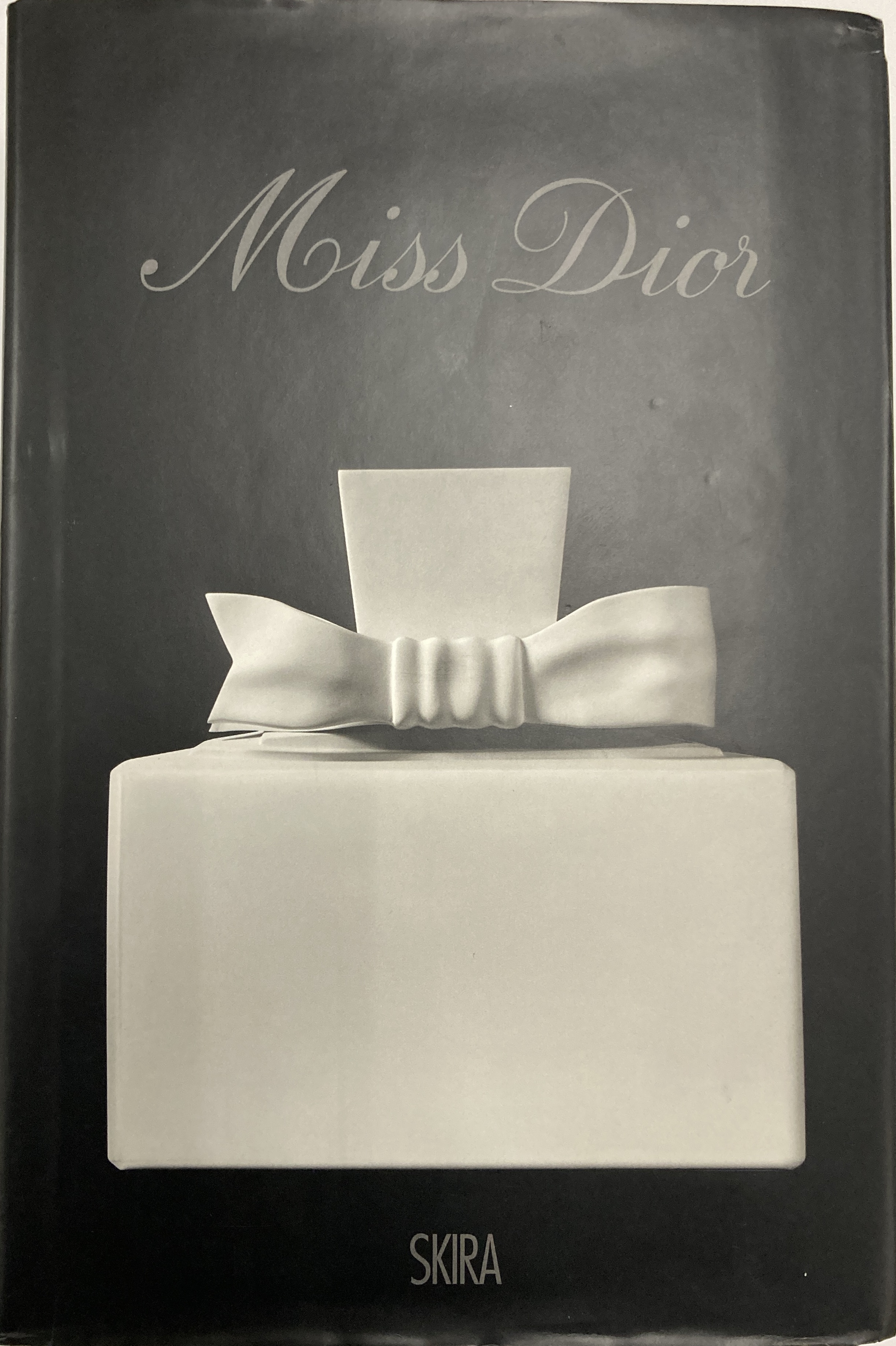 FASHION BOOKS - DIOR PERFUMES - Image 5 of 6