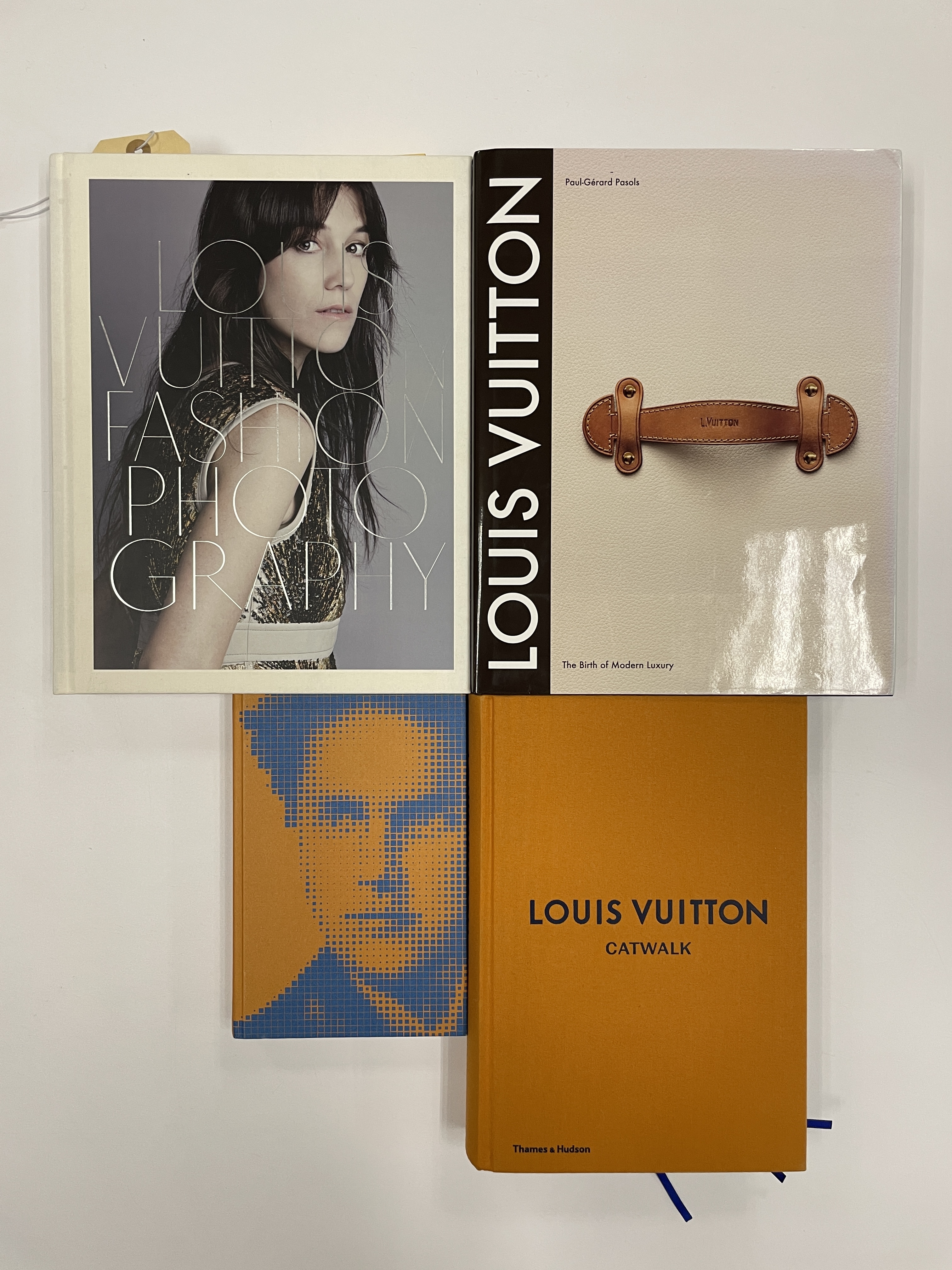 FASHION BOOKS - LOUIS VUITTON (2/2) - Image 3 of 3