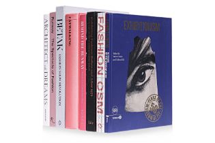 FASHION BOOKS - RUNWAYS & EXHIBITIONS