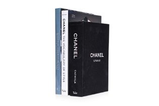 FASHION BOOKS - CHANEL (2/4)