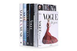 FASHION BOOKS - VOGUE (1/3)