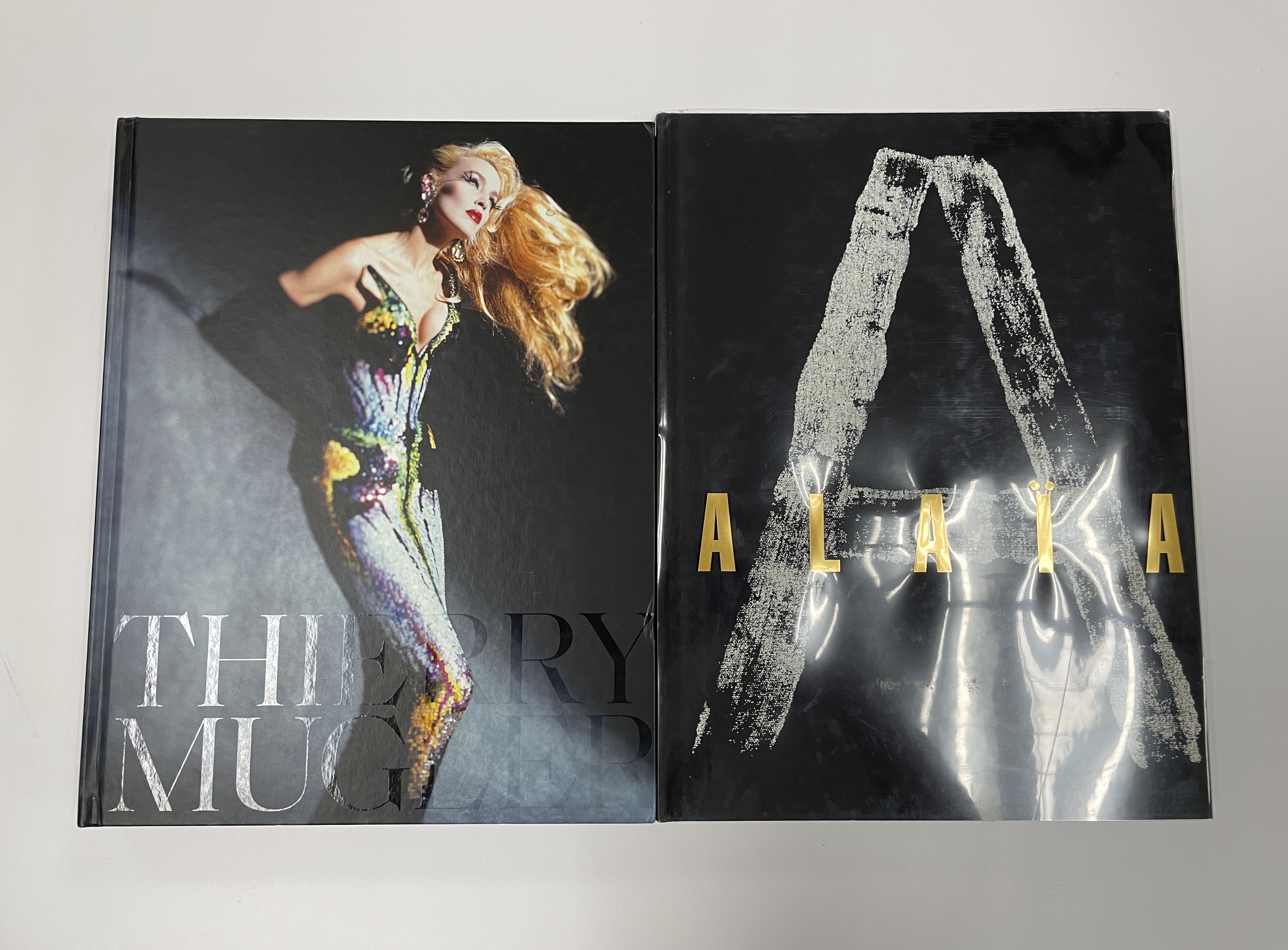 FASHION BOOKS - ALAÏA AND MUGLER - Image 2 of 4