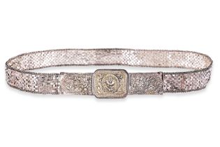 AN ARTICULATED SILVER BELT WITH BUCKLE