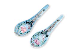 A PAIR OF POWDER BLUE FAMILLE ROSE SPOONS