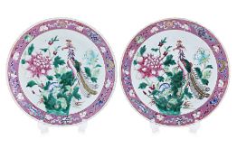 A PAIR OF FAMILLE ROSE PLATES