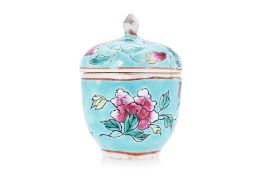 A TURQUOISE GROUND FAMILLE ROSE POTICHE COSMETICS JAR