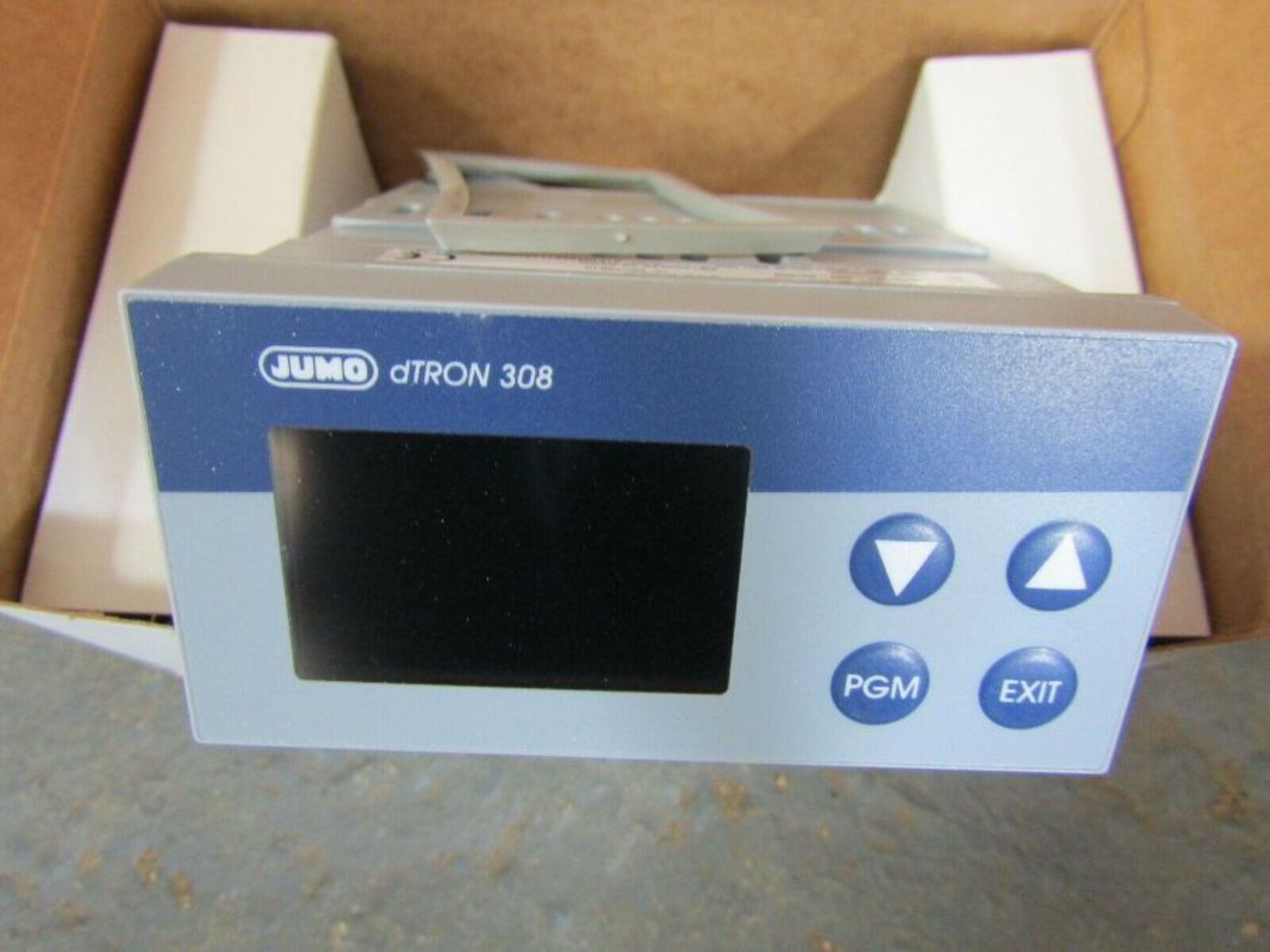 Jumo PID Temperature Controller dTron 308 - 96 x 48mm - 110 240 Vac A3 6137580 - Image 3 of 4