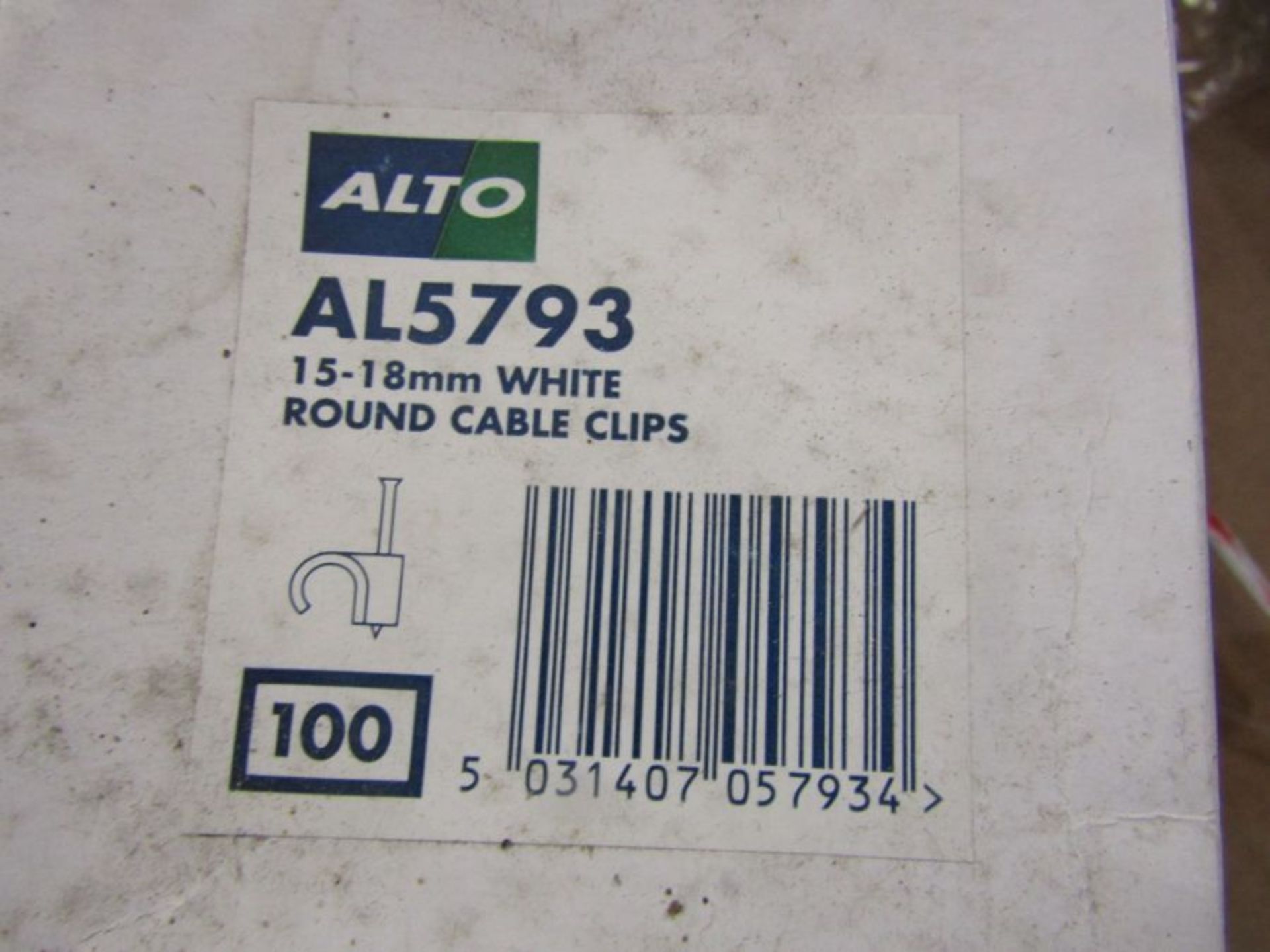 25 x Pack of 100 ALTO 15-18mm Round White Cable Clips - AL5793 - Image 2 of 4