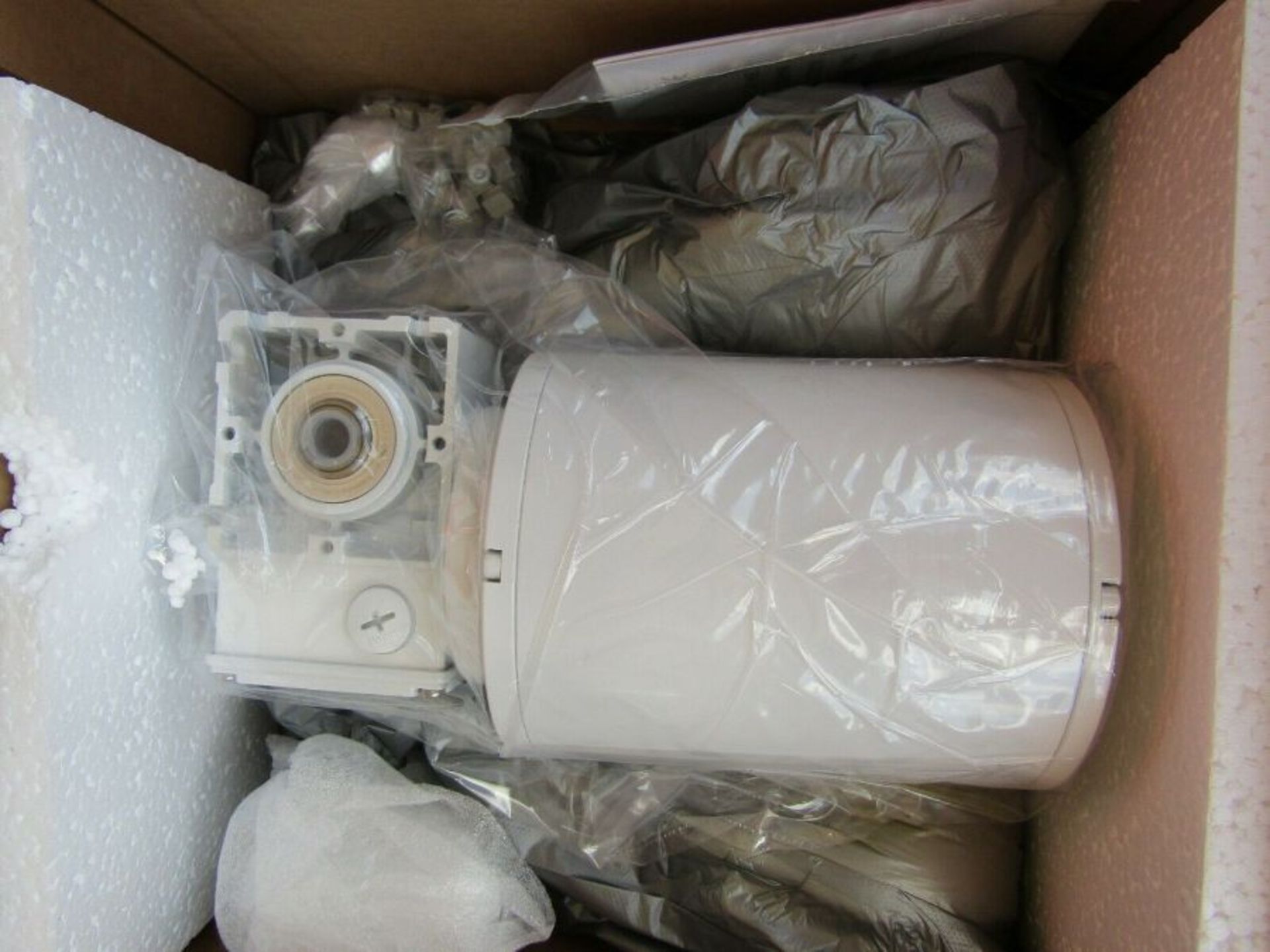 Mini Motor Worm AC Geared Motor 3 Phase 230Vac 400Vac 145RPM 130W BCL1 1817023 - Image 2 of 2