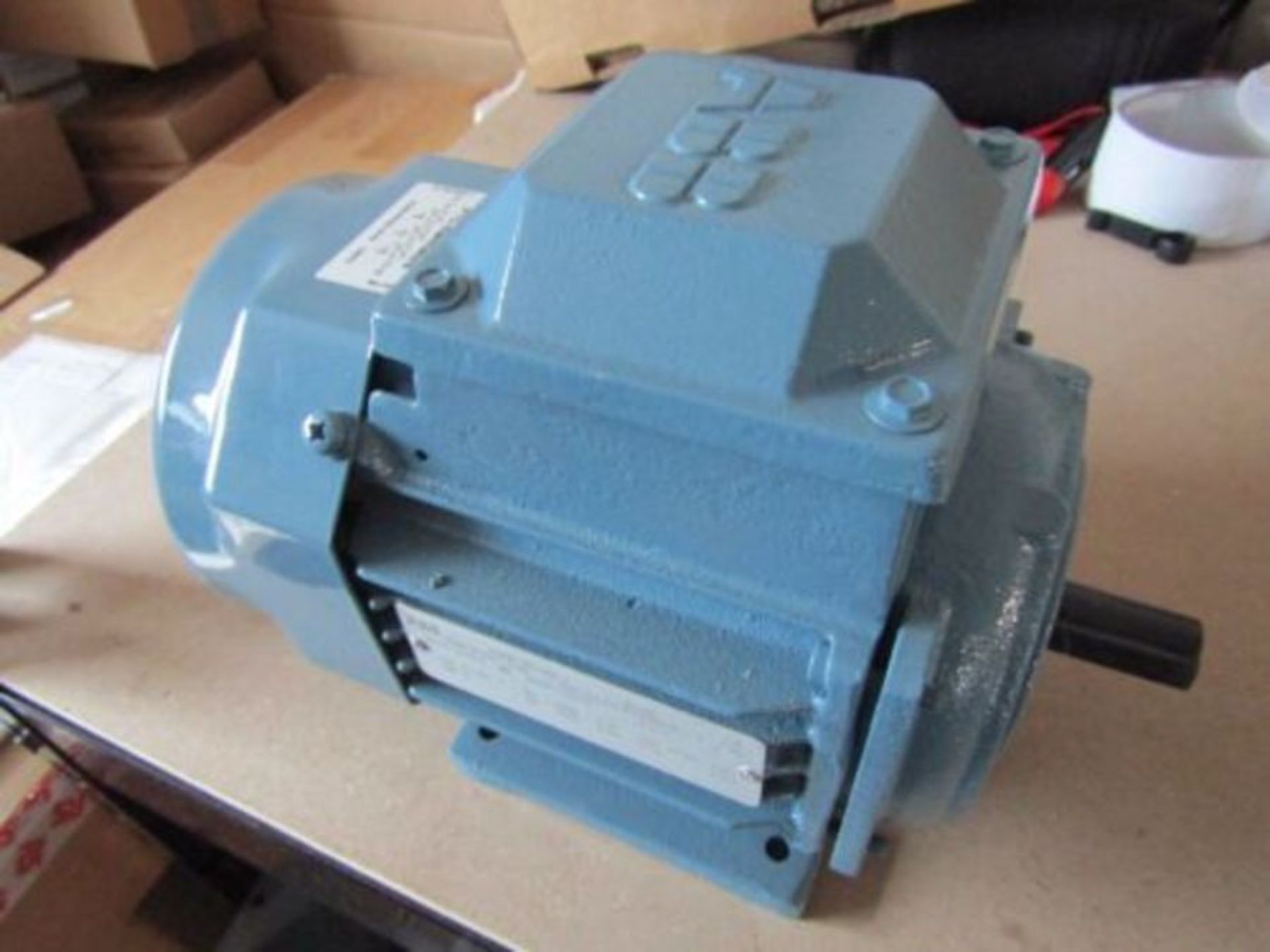 4 x ABB 3ph 2P induction motors - £700 cost price in total - Bild 2 aus 2