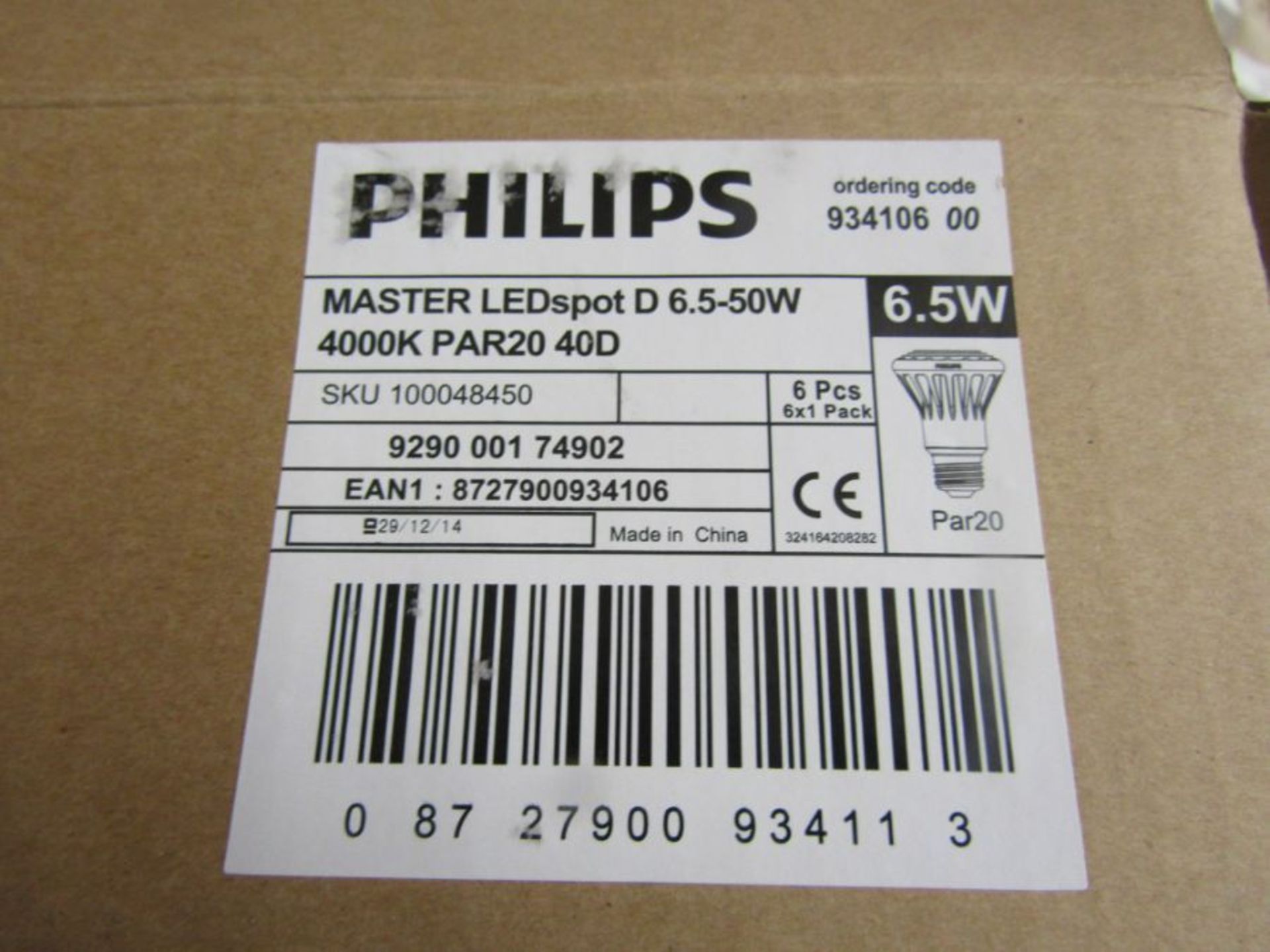 18 x Philips Lighting E27 LED Reflector Bulb 7W 4000K PAR20 £30 each A4 3007923244 - Image 2 of 4