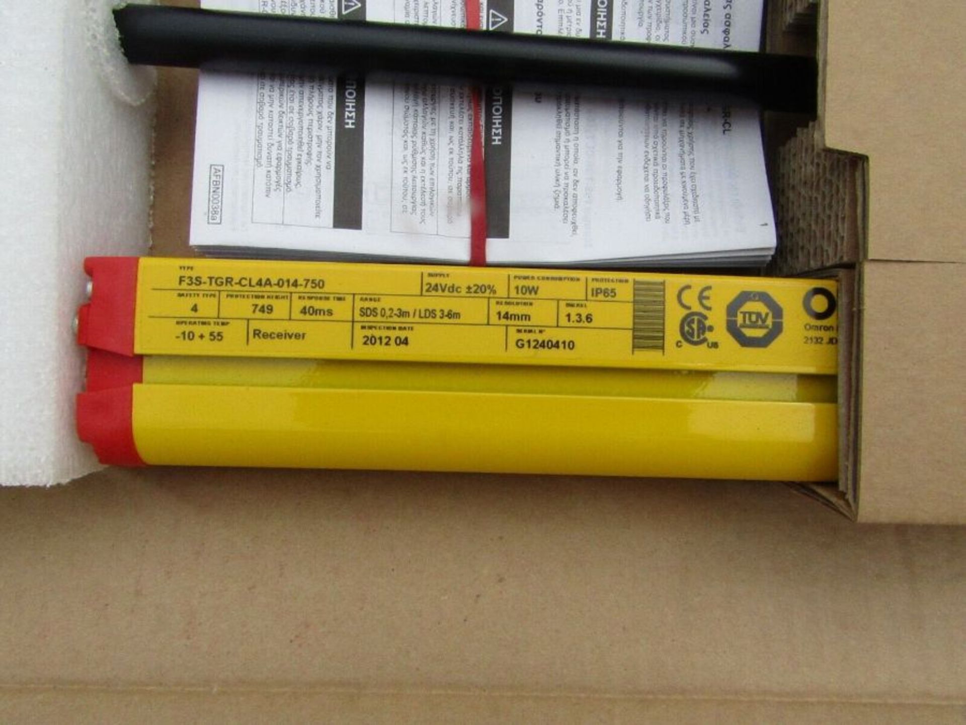 OMRON F3S-TGR-CL4A-014-750 SAFETY LIGHT CURTAIN 750mm send&receive H7R4 7577692 - Image 2 of 3