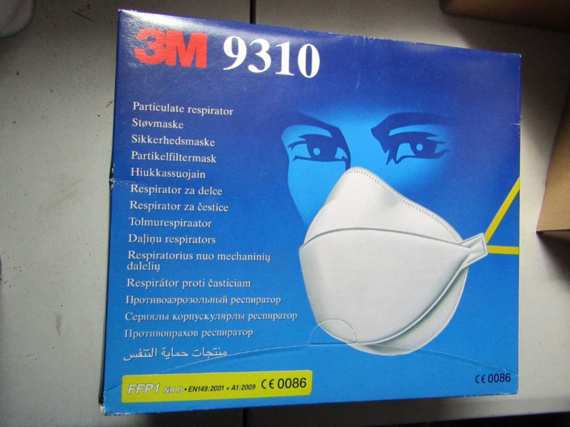 240 x 3M 9310 PLUS AURA FLAT FOLD PARTICULATE RESPIRATOR FACE MASK FFP1 (12 PACKS OF 20)- 9310 - Image 4 of 4