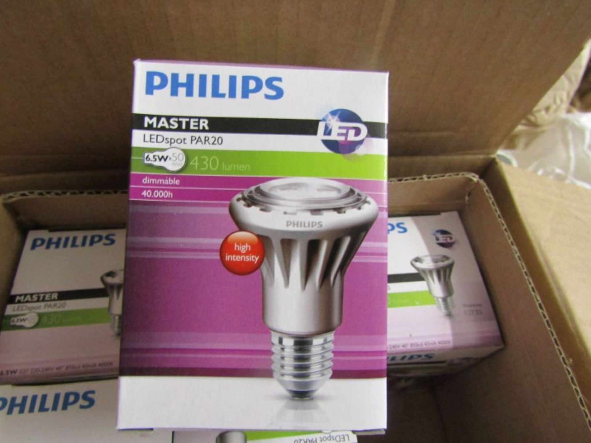 18 x Philips Lighting E27 LED Reflector Bulb 7W 4000K PAR20 £30 each A4 3007923244