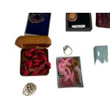 Lot of Various Items of Costume Jewellery.