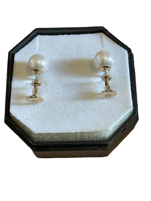 Boxed Pair of 9ct Gold and Pearl Earrings. - Image 3 of 3