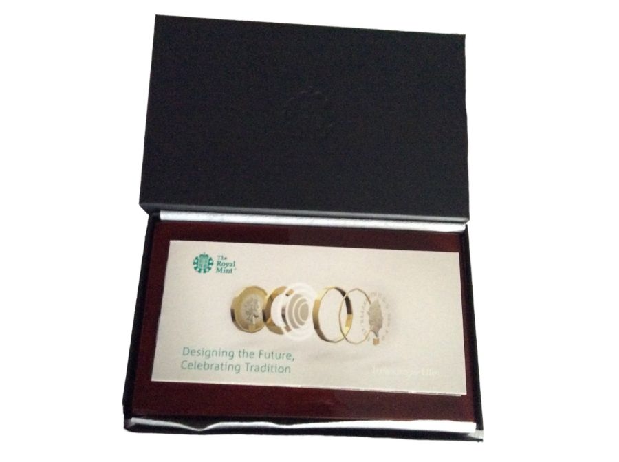 Farewell&Nations of the Crown UK £1 Gold Proof Two - Coin Set. - Image 4 of 5