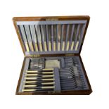 Vintage Oak Cased Silver Plated Cutlery Set.