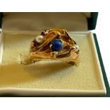 Vintage Gold Ring set with Pearls and Gem Stone - UK size (M).