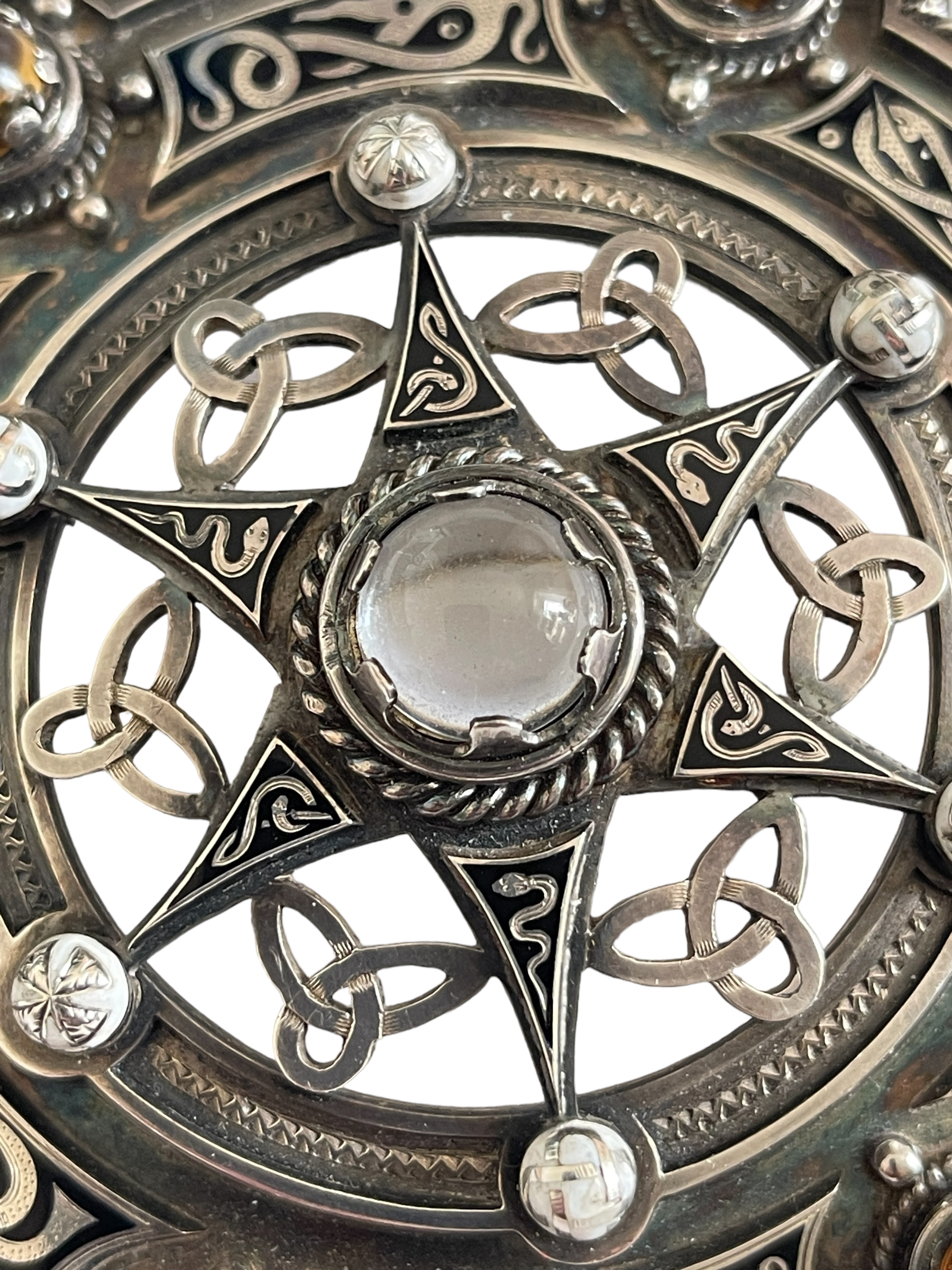 Large Important Antique Scottish Silver and Gemstone Brooch - 107mm dia - Cunningham Clan. - Image 3 of 8