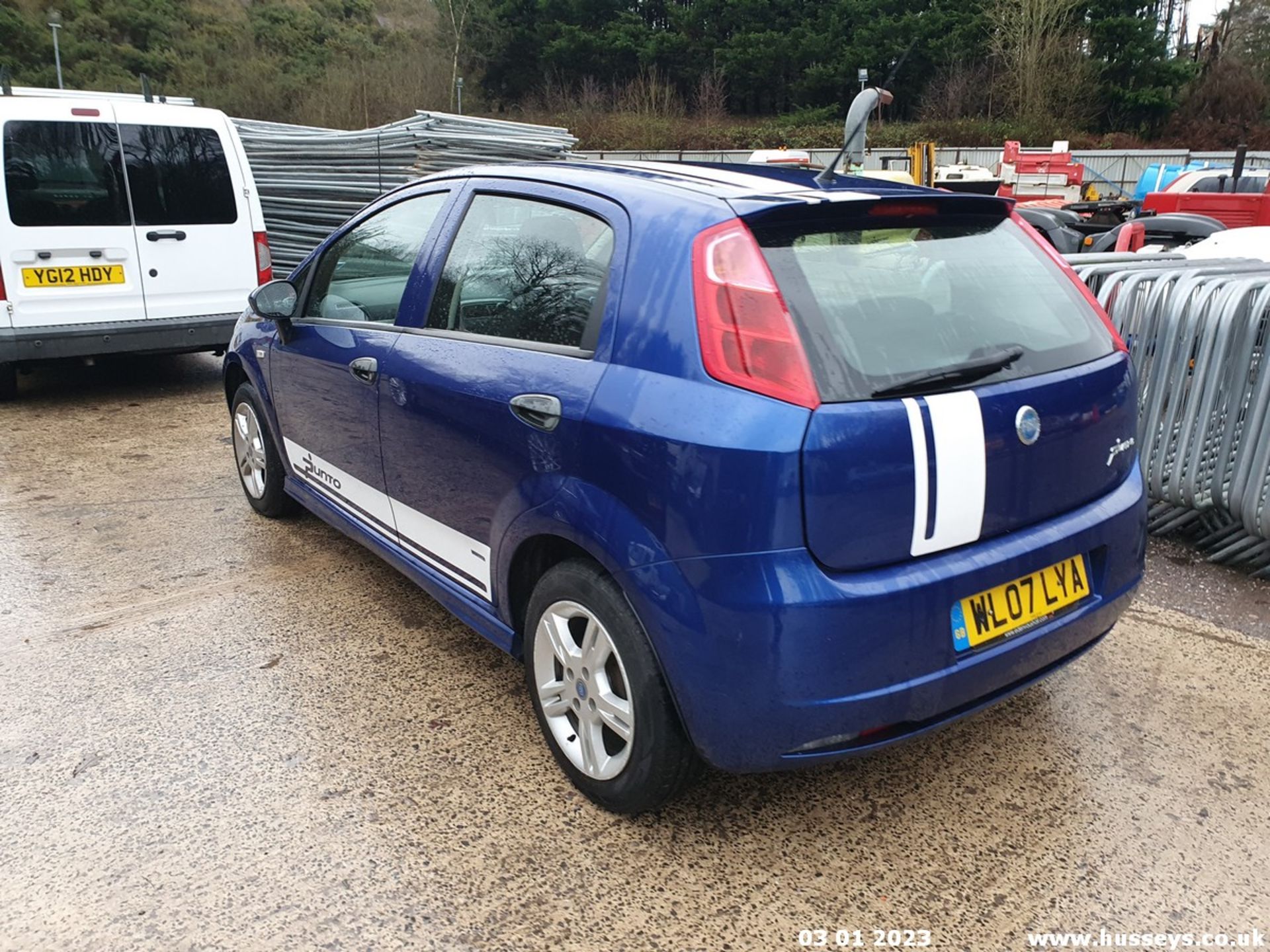 07/07 FIAT PUNTO ACTIVE - 1242cc 5dr Hatchback (Blue, 110k) - Image 8 of 31