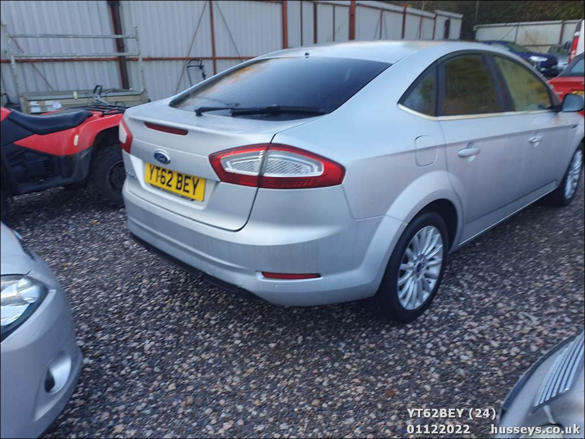 12/62 FORD MONDEO ZETEC BUSINESS EDN - 1997cc 5dr Hatchback (Silver, 204k) - Image 24 of 31