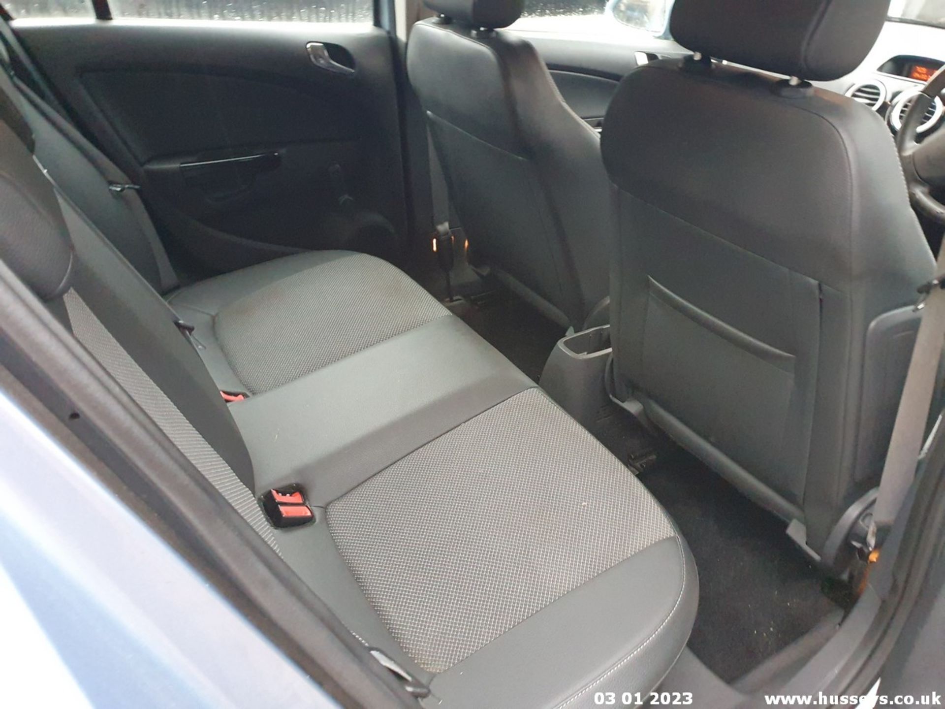 08/08 VAUXHALL CORSA DESIGN - 1229cc 5dr Hatchback (Blue, 57k) - Image 18 of 20