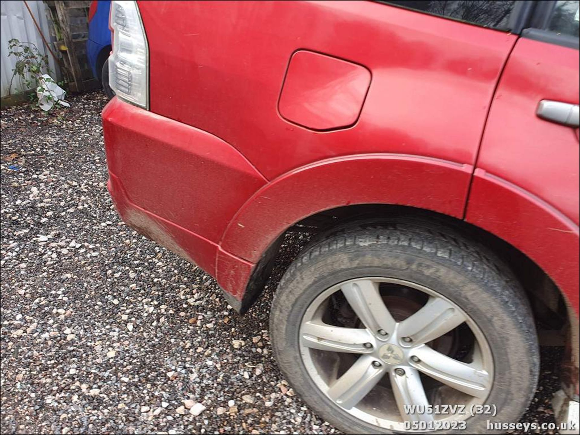 11/61 MITSUBISHI SHOGUN DIAMOND DI-D LWB A - 3200cc 5dr Estate (Red, 161k) - Image 32 of 41