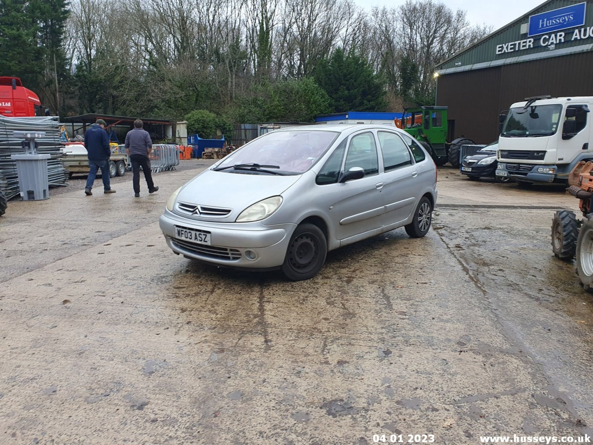 03/03 CITROEN XSARA PICASSO DESIRE - 1587cc 5dr MPV (Silver, 133k) - Image 3 of 32