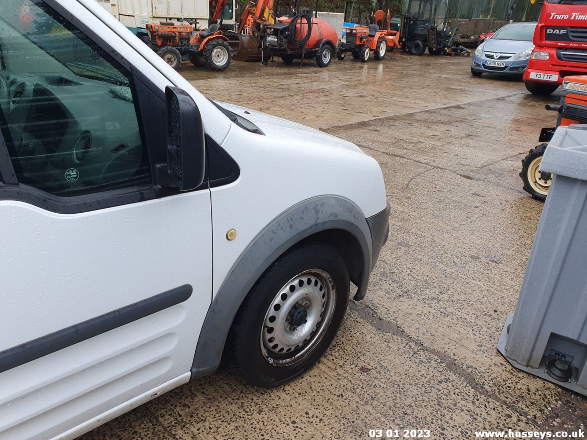 12/12 FORD TRANSIT CONNECT 90 T200 - 1753cc Van (White, 100k) - Image 7 of 20