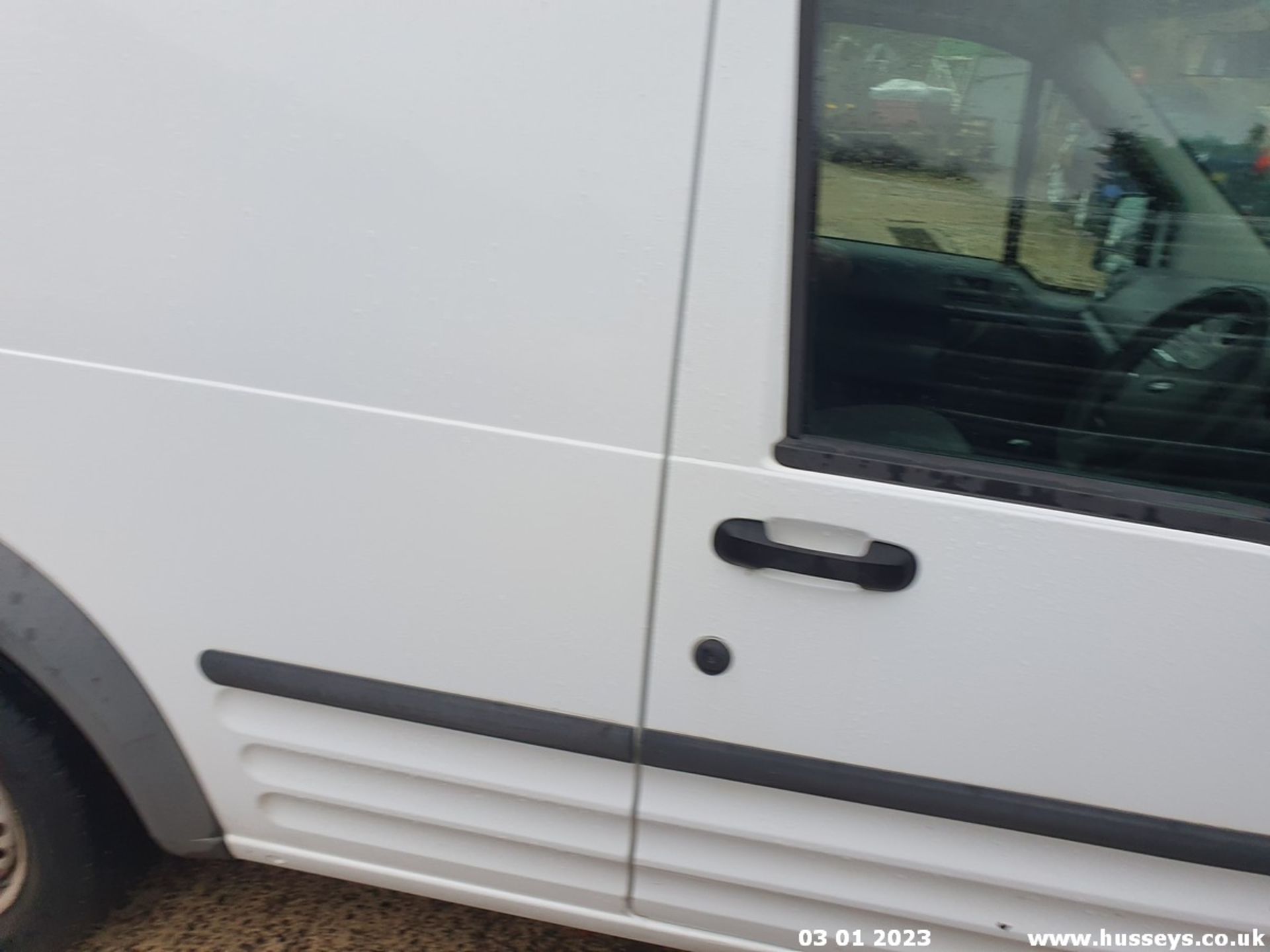 12/12 FORD TRANSIT CONNECT 90 T200 - 1753cc Van (White, 100k) - Image 8 of 20