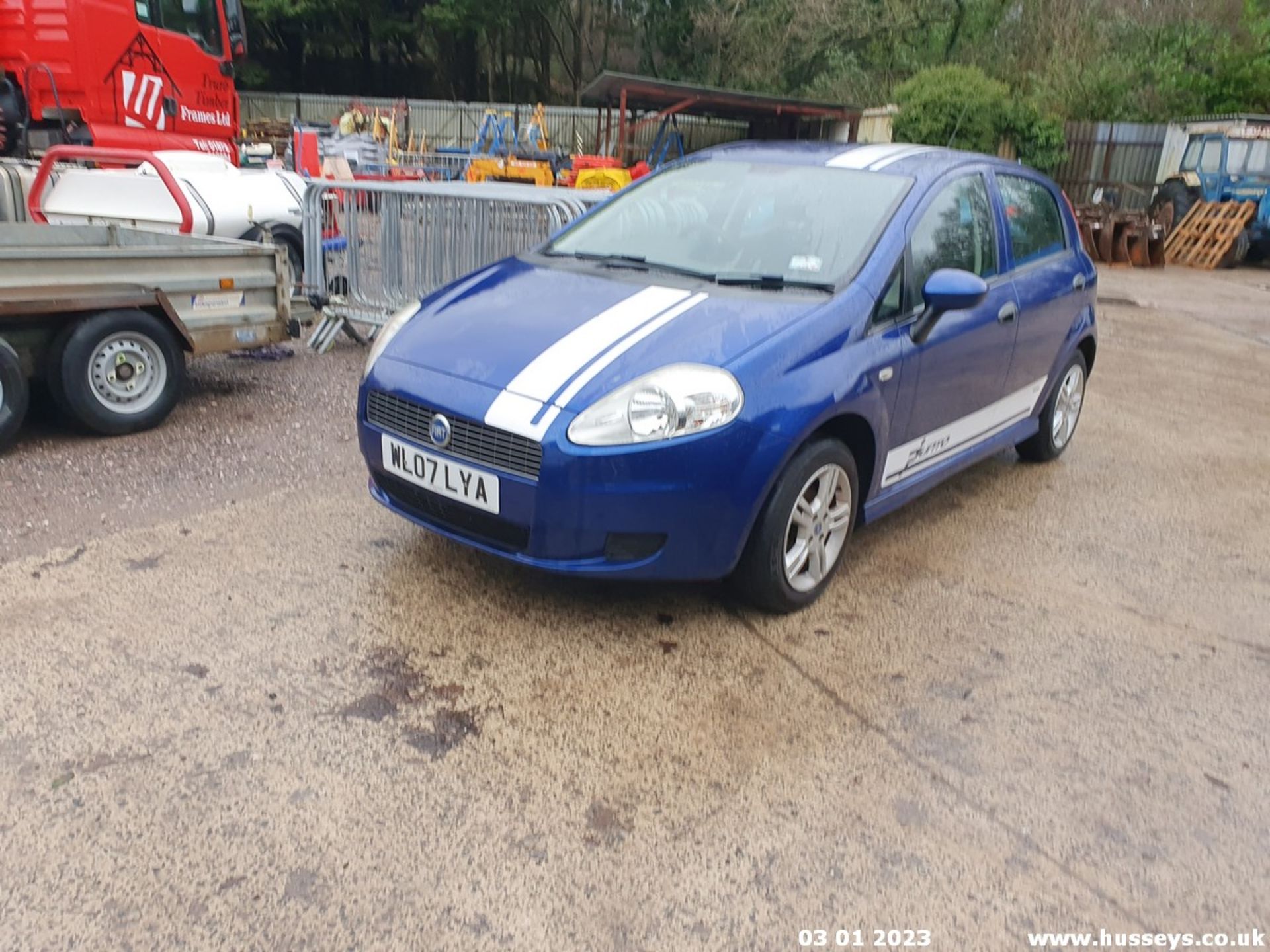 07/07 FIAT PUNTO ACTIVE - 1242cc 5dr Hatchback (Blue, 110k) - Image 11 of 31