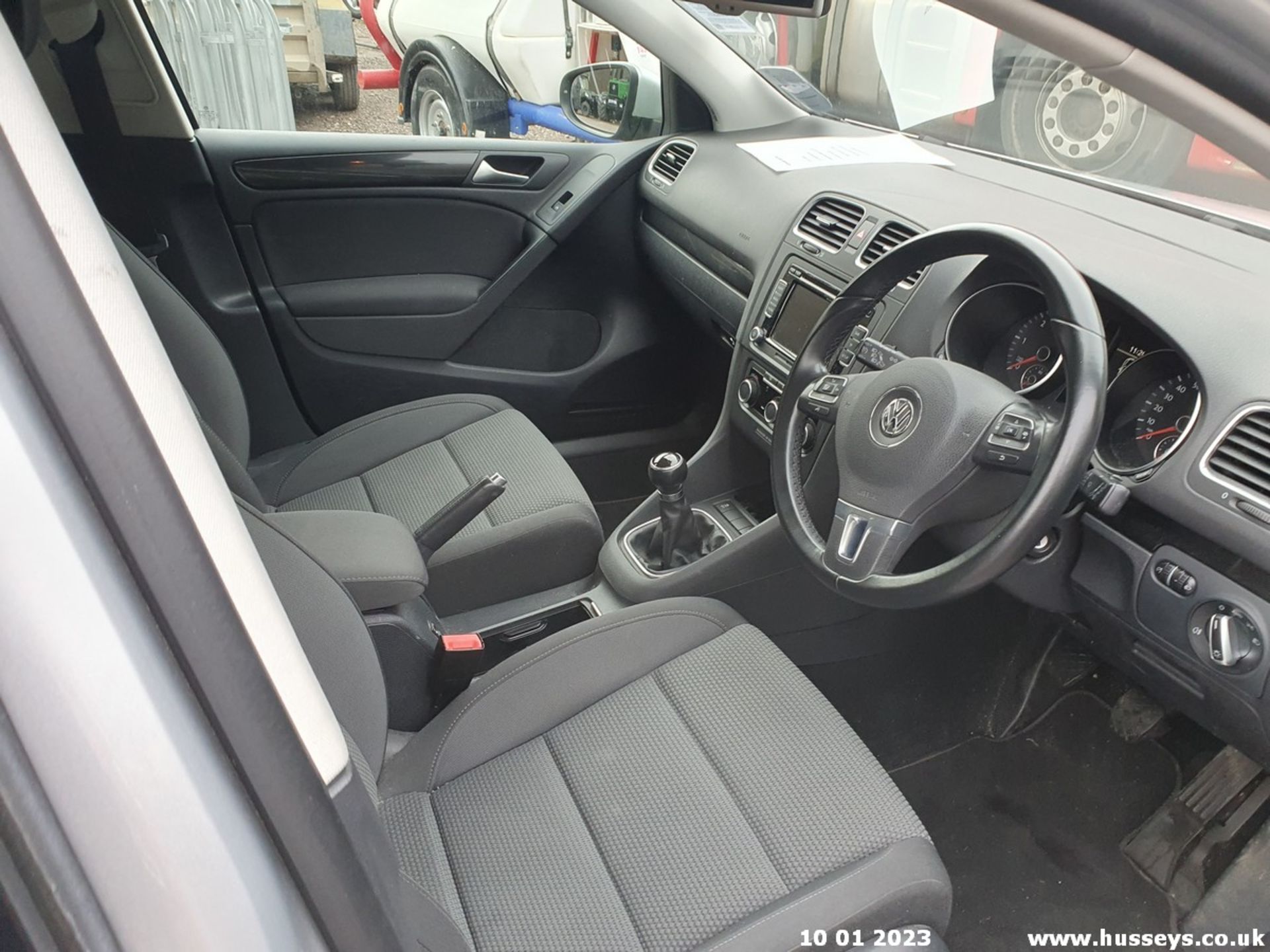 12/62 VOLKSWAGEN GOLF MATCH TDI - 1598cc 5dr Hatchback (Silver, 85k) - Image 25 of 48