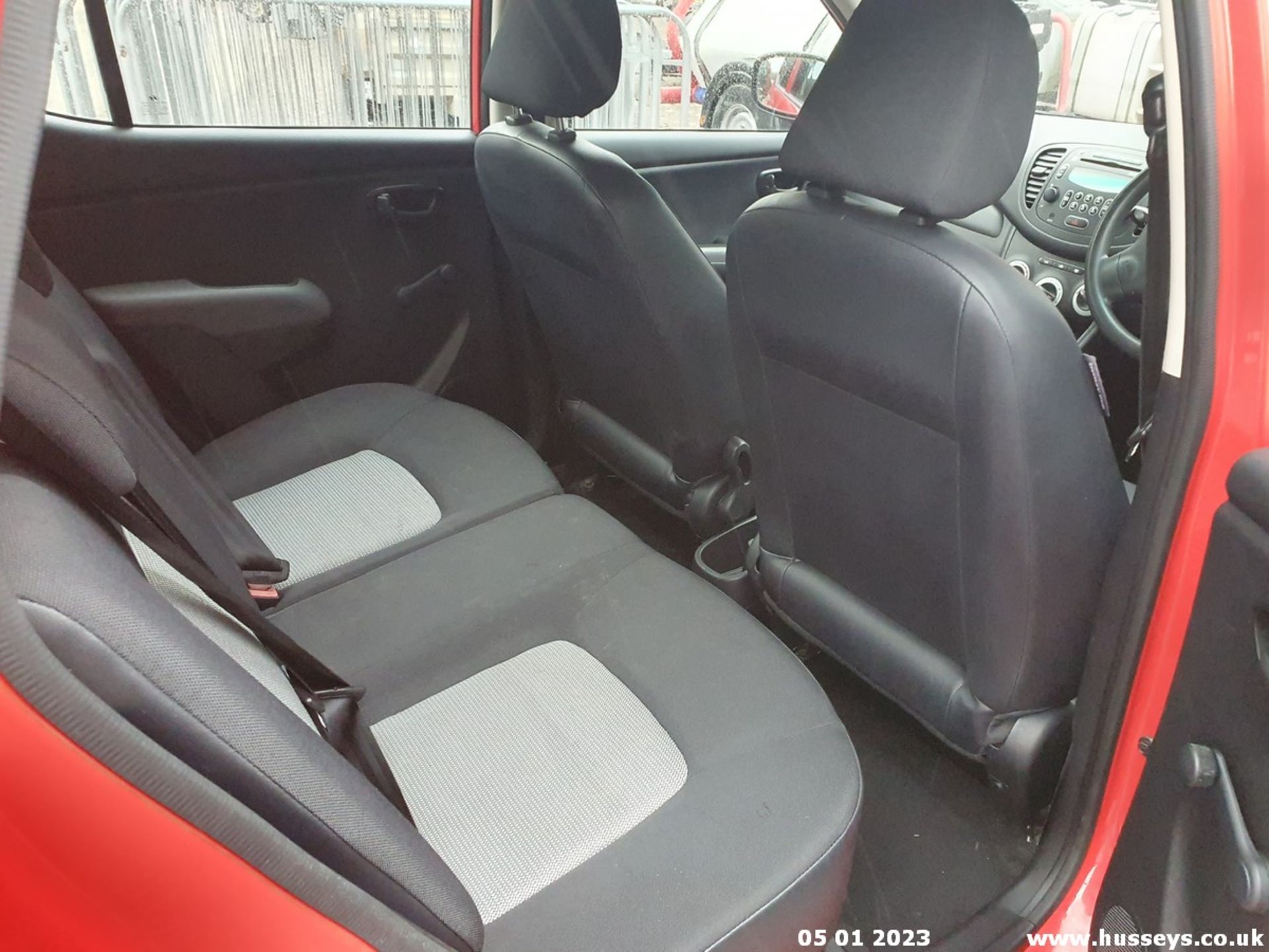 10/59 HYUNDAI I10 CLASSIC - 1248cc 5dr Hatchback (Red, 73k) - Image 17 of 32