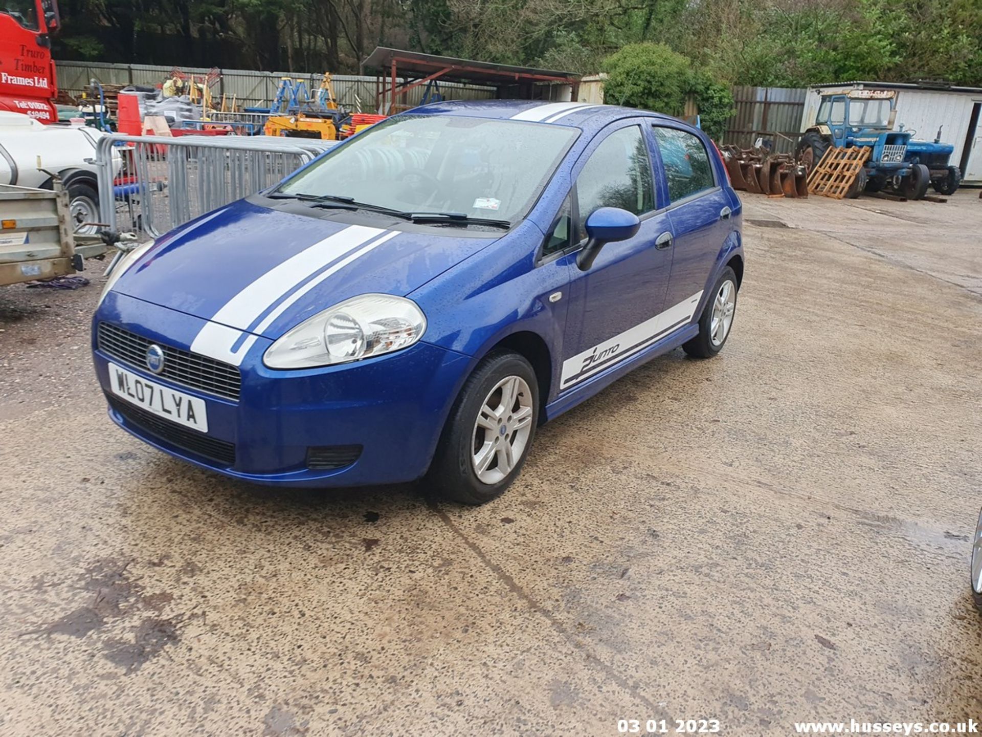 07/07 FIAT PUNTO ACTIVE - 1242cc 5dr Hatchback (Blue, 110k) - Image 10 of 31