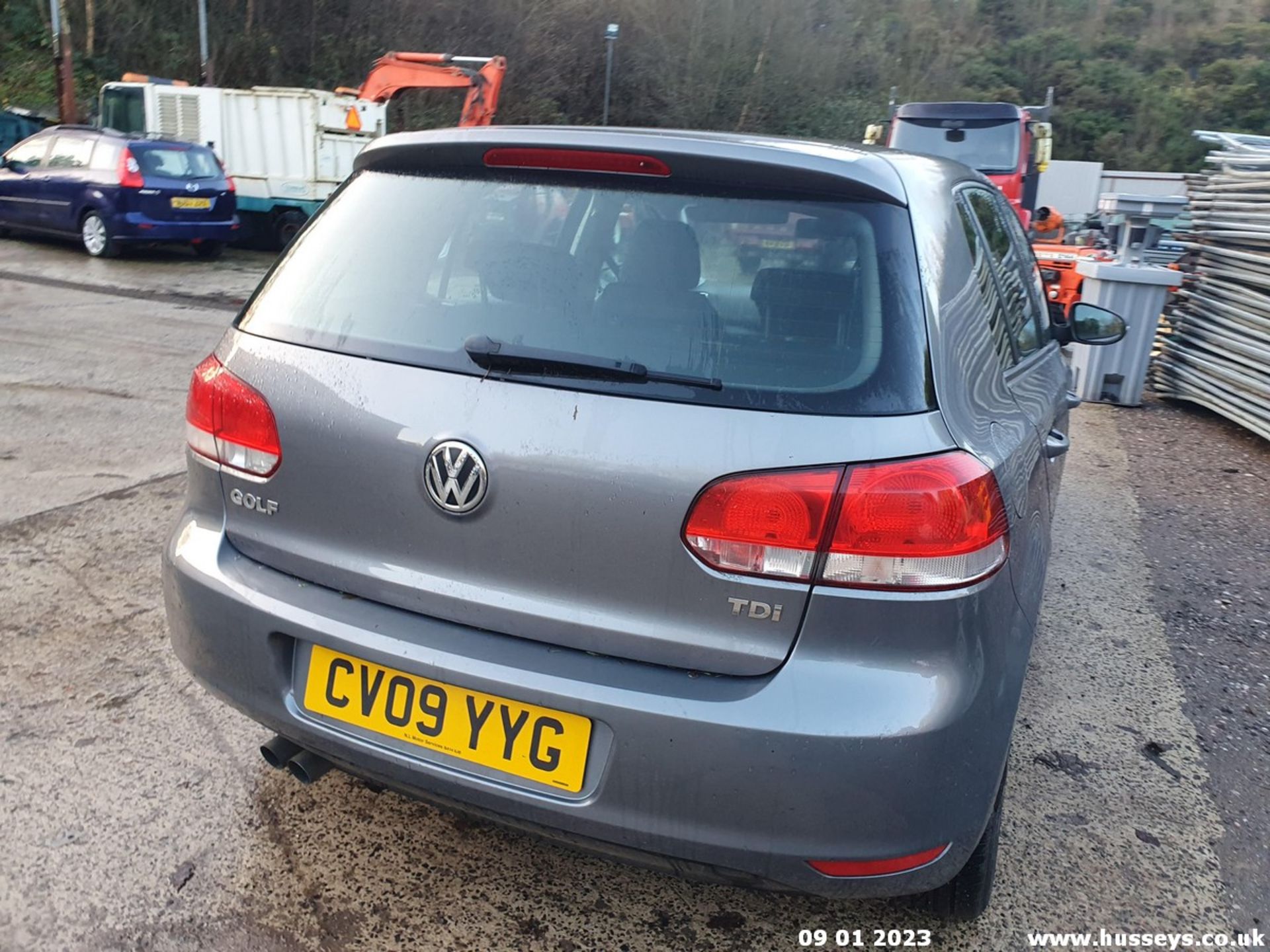 09/09 VOLKSWAGEN GOLF SE TDI - 1968cc 5dr Hatchback (Grey, 146k) - Image 8 of 30