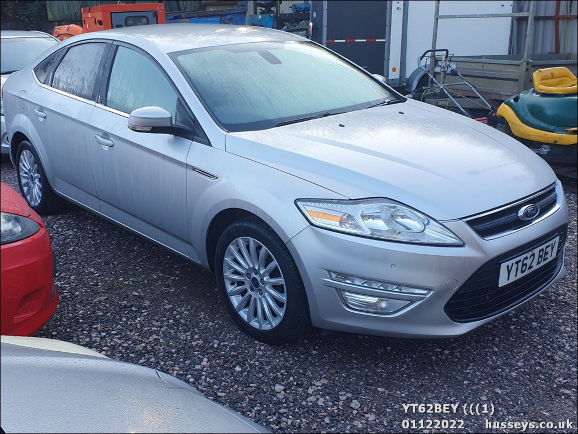 12/62 FORD MONDEO ZETEC BUSINESS EDN - 1997cc 5dr Hatchback (Silver, 204k)