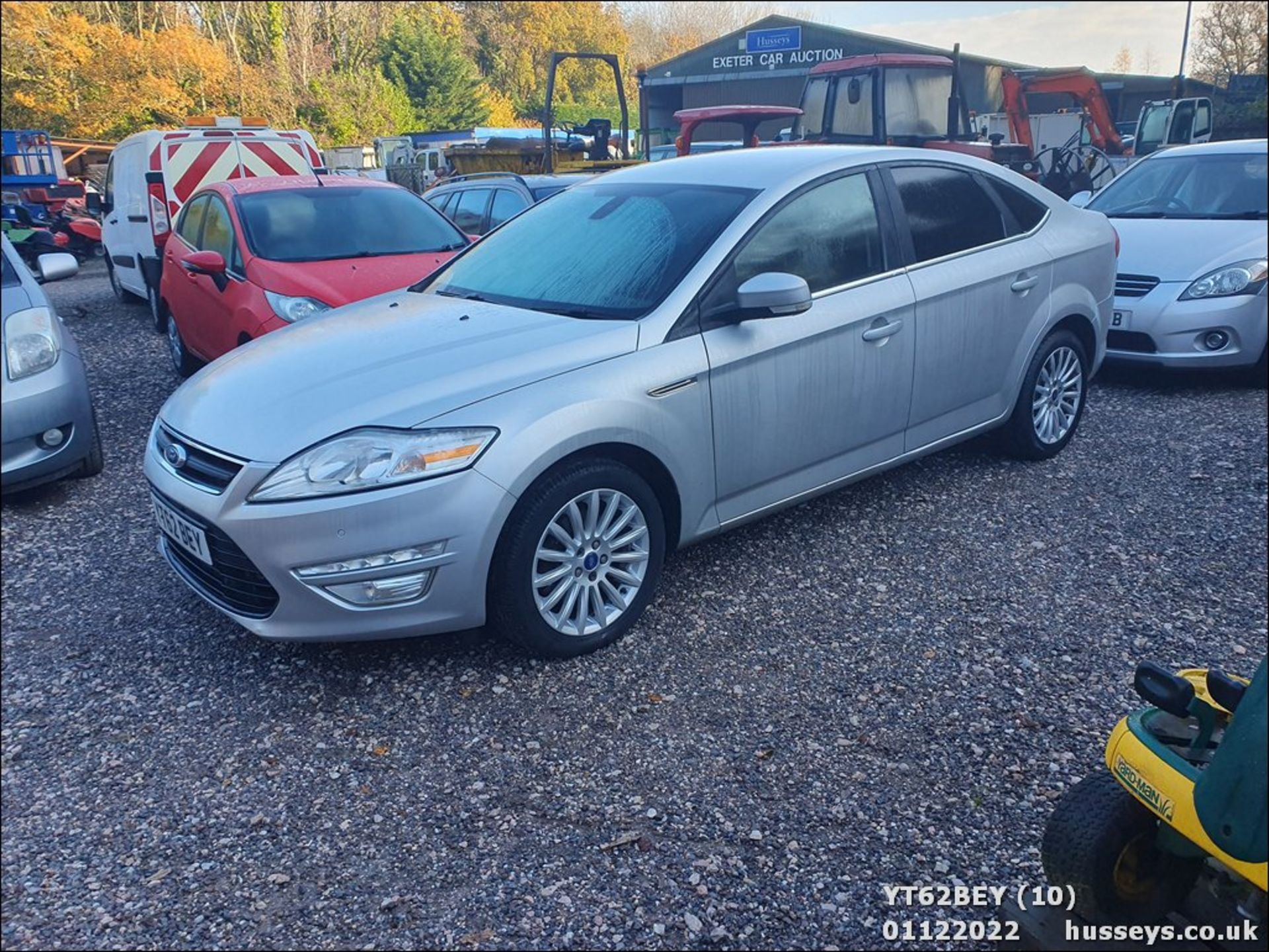 12/62 FORD MONDEO ZETEC BUSINESS EDN - 1997cc 5dr Hatchback (Silver, 204k) - Image 10 of 31