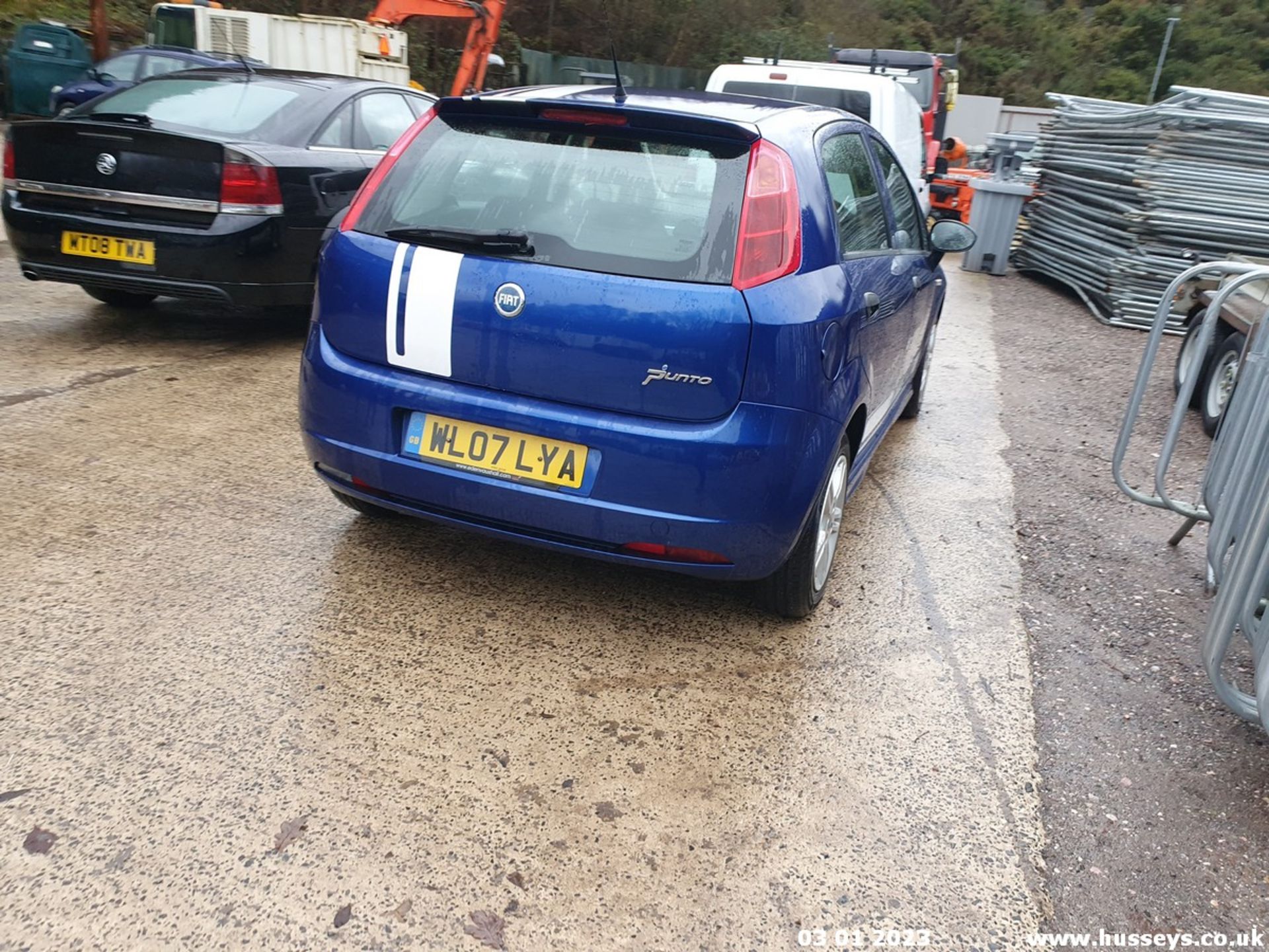 07/07 FIAT PUNTO ACTIVE - 1242cc 5dr Hatchback (Blue, 110k) - Image 4 of 31