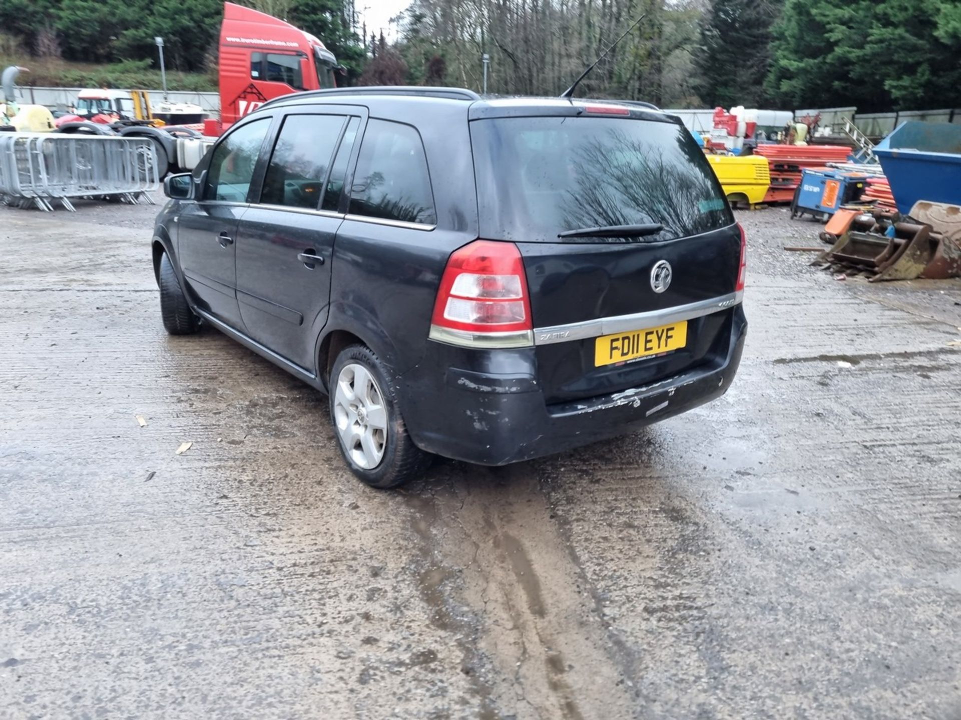 11/11 VAUXHALL ZAFIRA EXCLUSIV CDTI EFLX - 1686cc 5dr MPV (Black, 261k) - Image 11 of 24