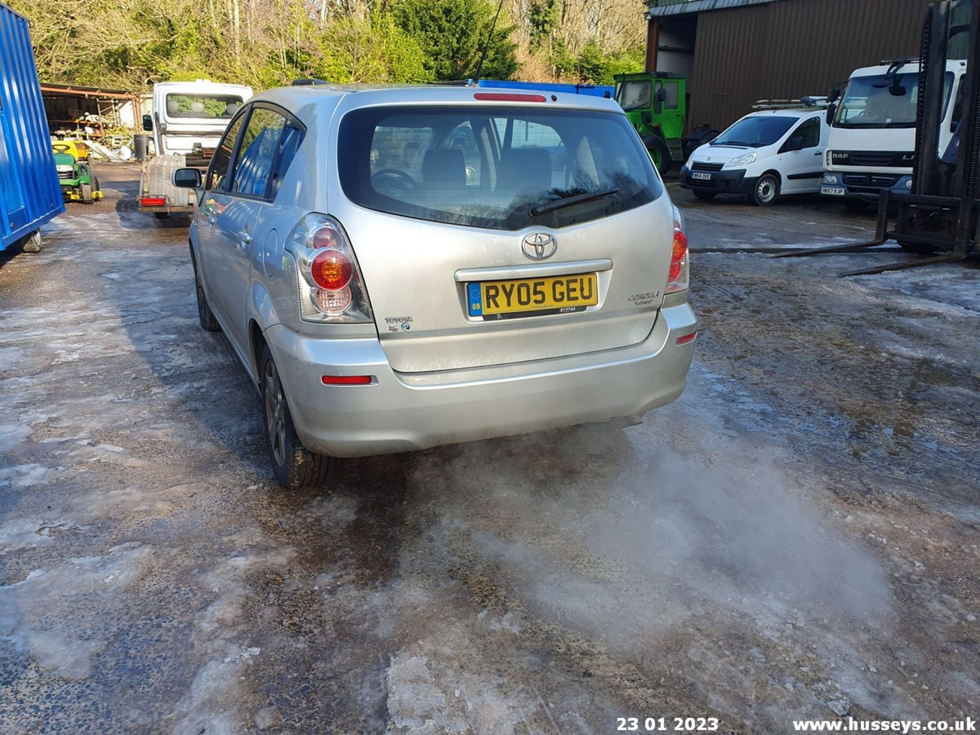 05/05 TOYOTA COROLLA VERSO D-4D T3 - 1995cc 5dr MPV (Silver, 129k) - Image 13 of 33