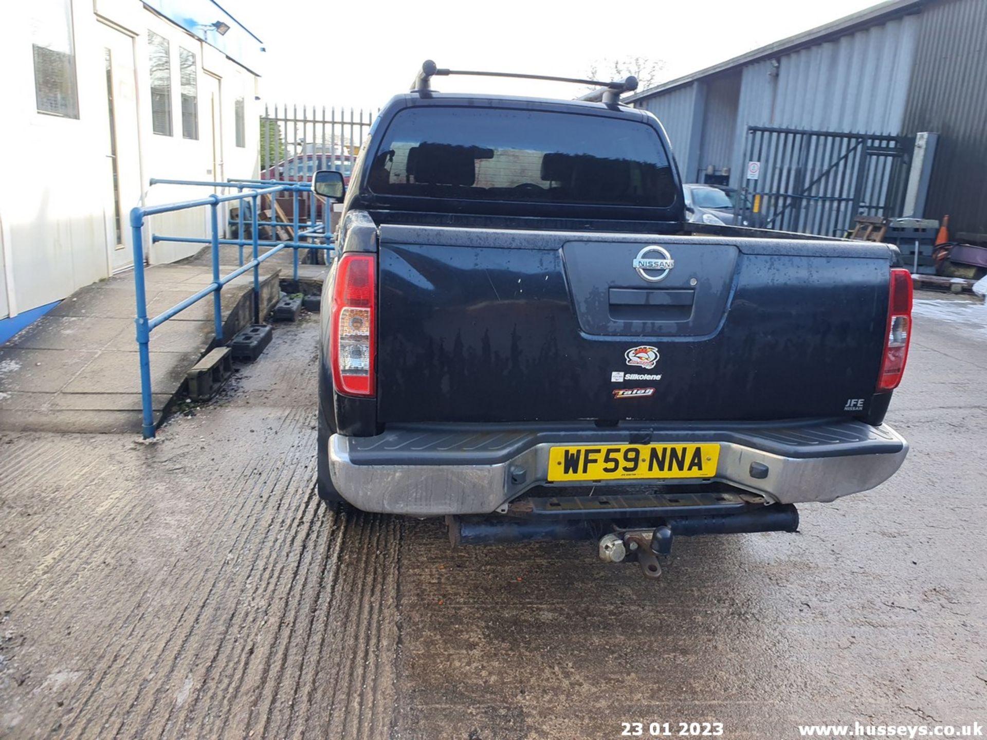 09/59 NISSAN NAVARA TEKNA D/C DCI - 2488cc 4dr Pickup (Black, 88k) - Image 40 of 58