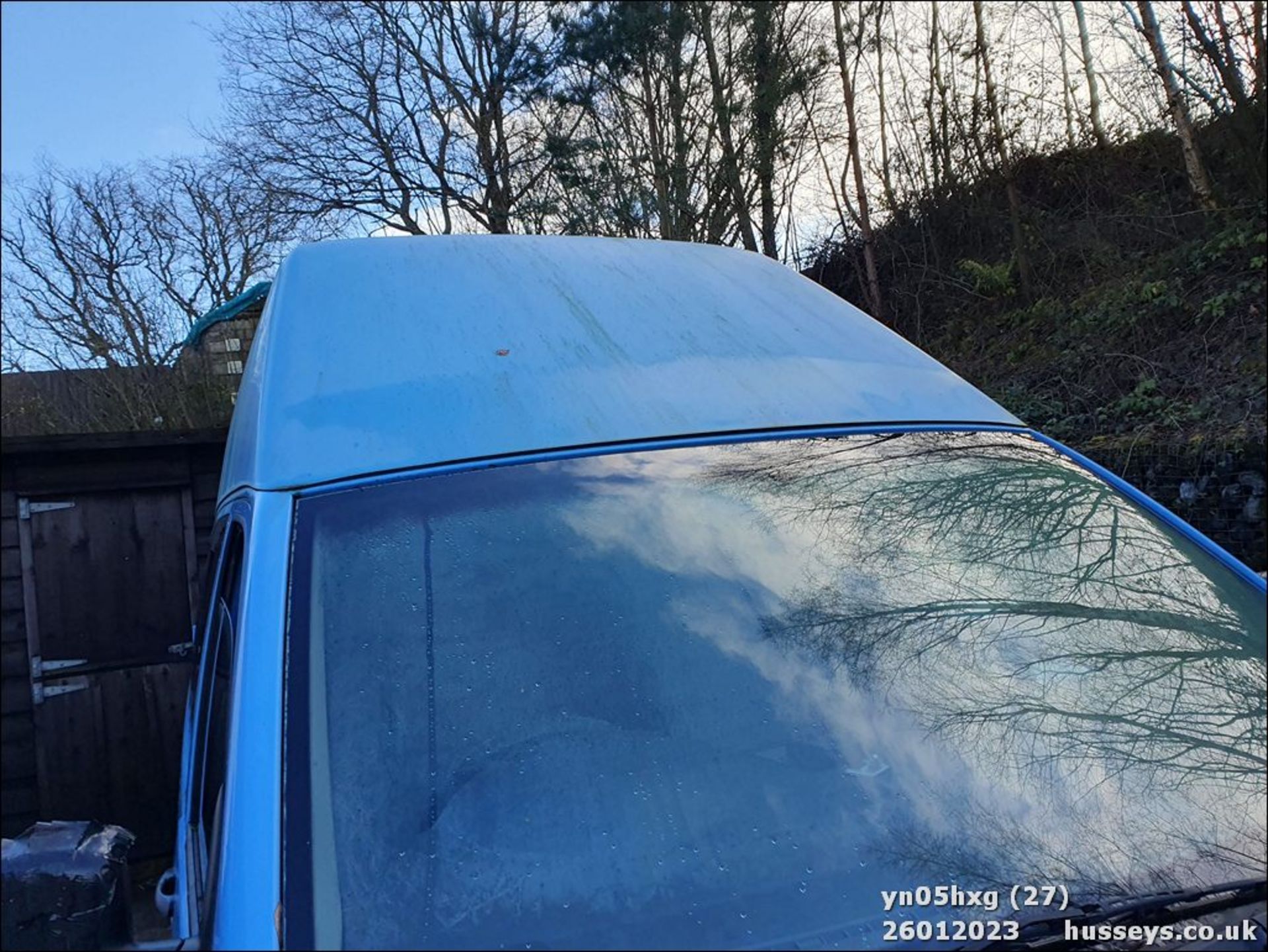 05/05 VOLKSWAGEN TRANSPORTER T30 130 TDI LWB A - 2460cc 5dr Van (Blue, 138k) - Image 27 of 35