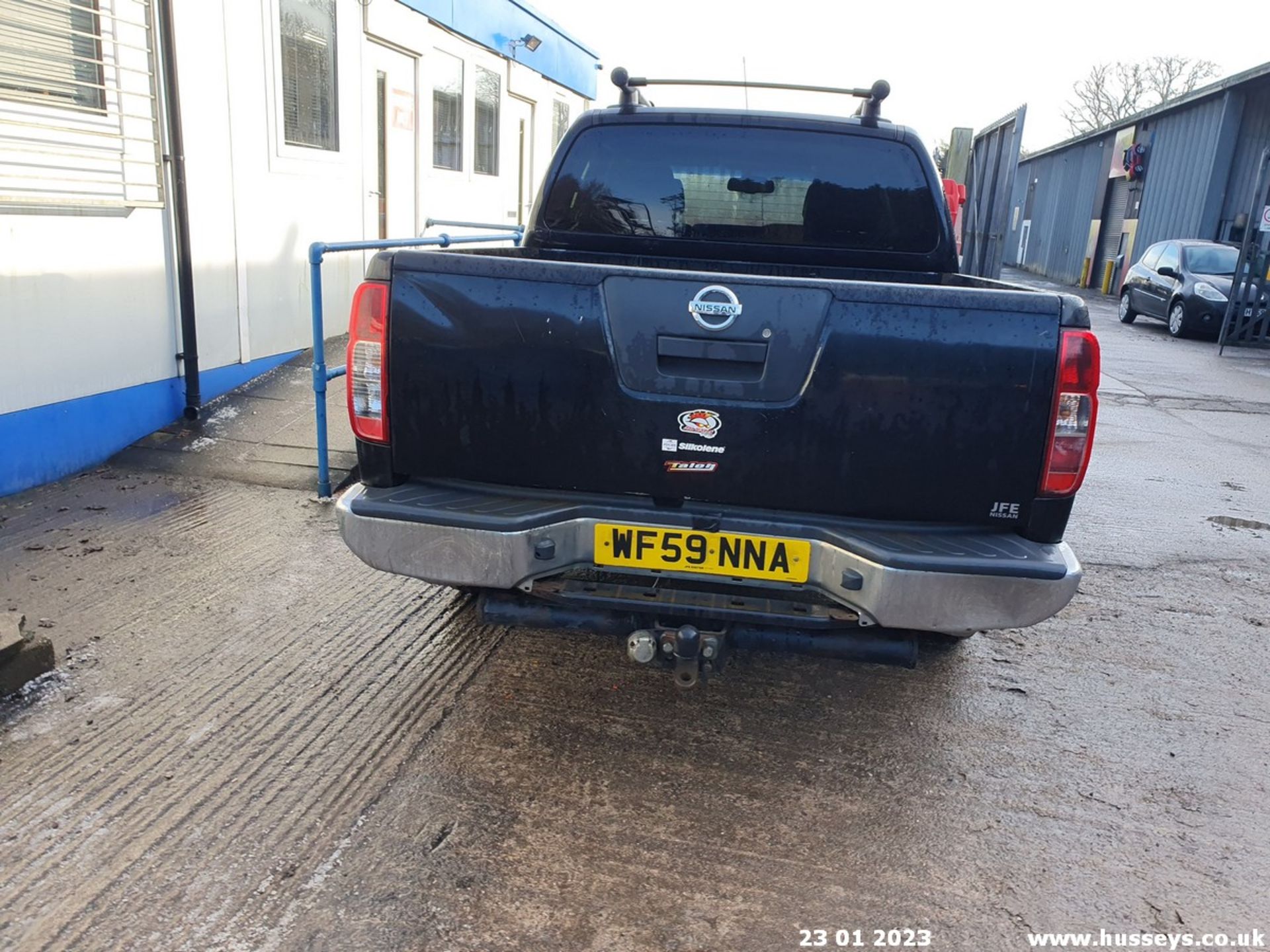 09/59 NISSAN NAVARA TEKNA D/C DCI - 2488cc 4dr Pickup (Black, 88k) - Image 39 of 58