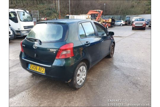 06/06 TOYOTA YARIS T3 - 998cc 5dr Hatchback (Green, 130k) - Image 21 of 46