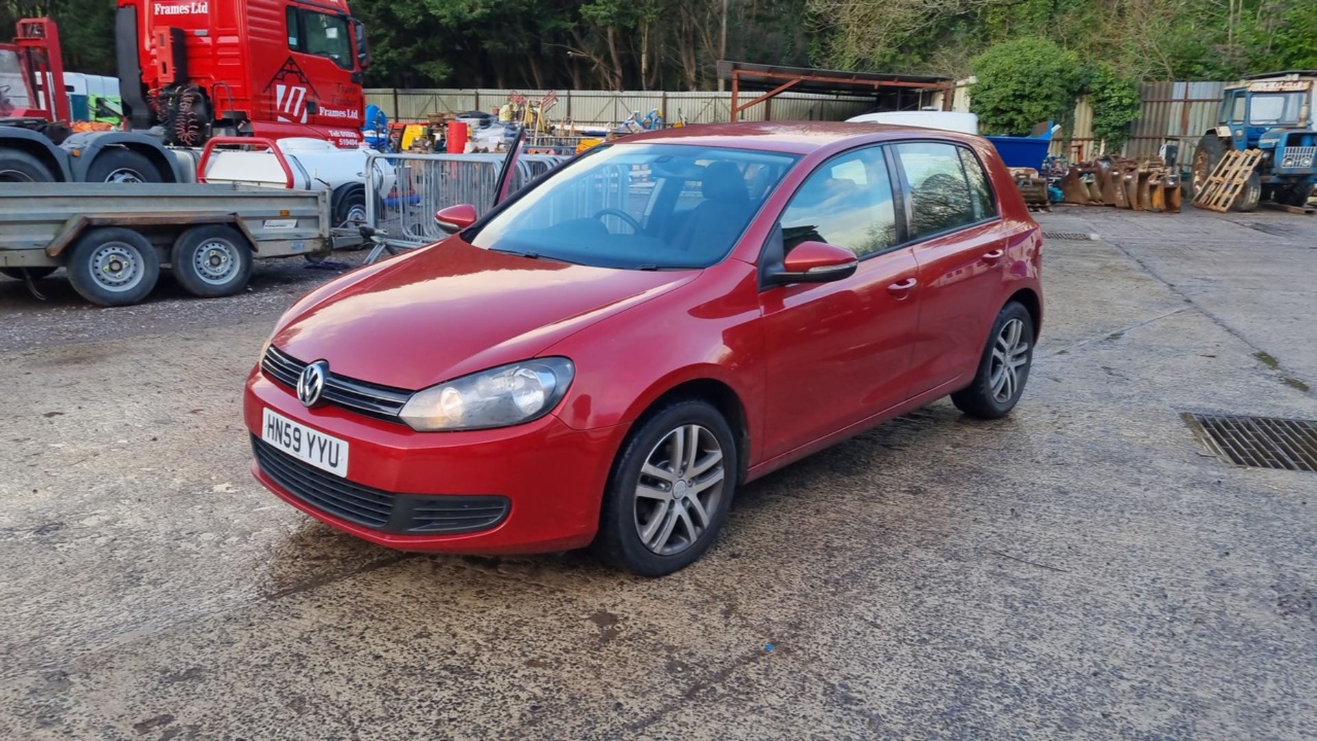 09/59 VOLKSWAGEN GOLF SE TDI S-A - 1598cc 5dr Hatchback (Red, 99k) - Image 30 of 45