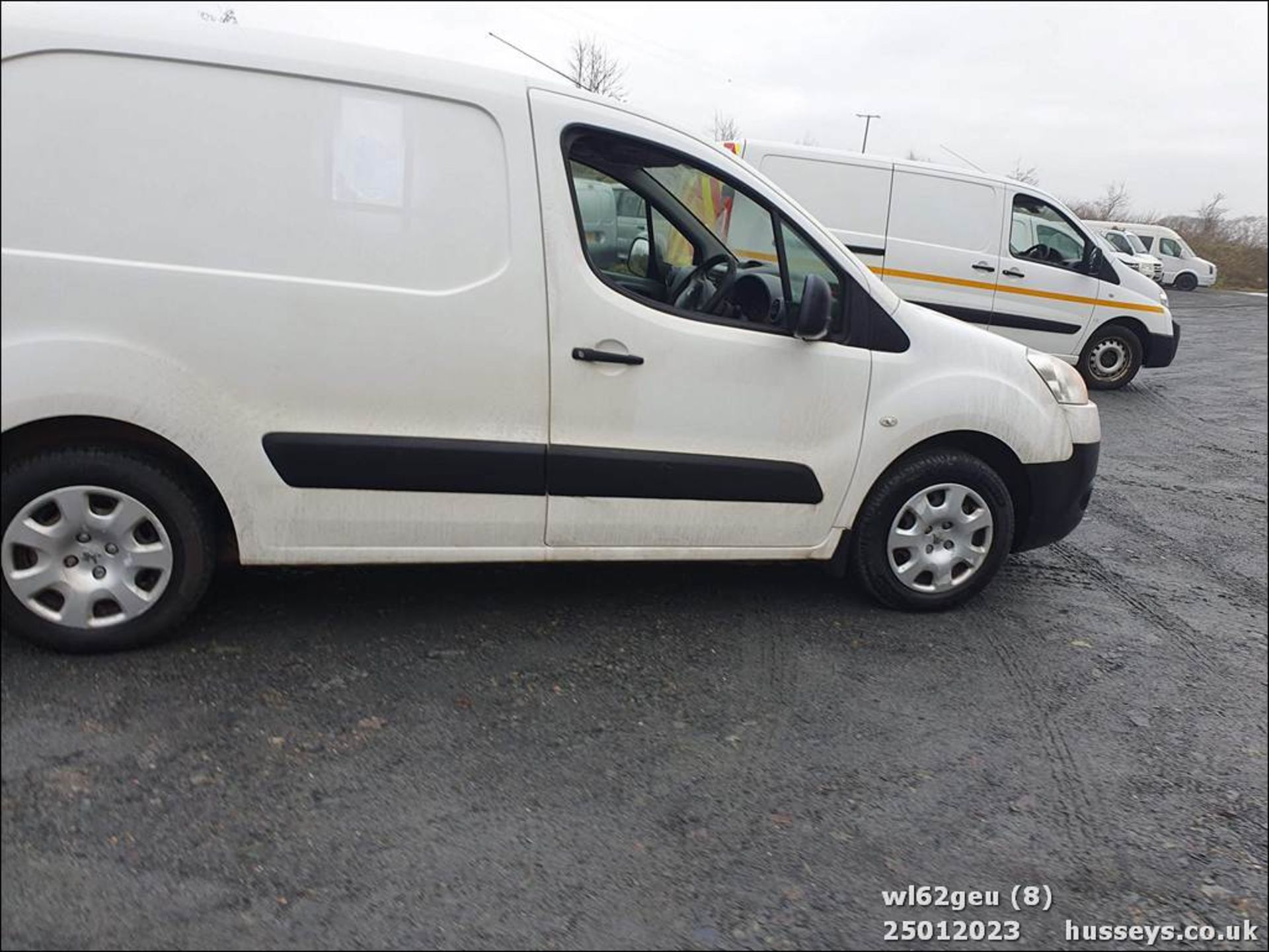 13/62 PEUGEOT PARTNER 625 SE L1 HDI - 1560cc 5dr Van (White, 98k) - Image 9 of 41