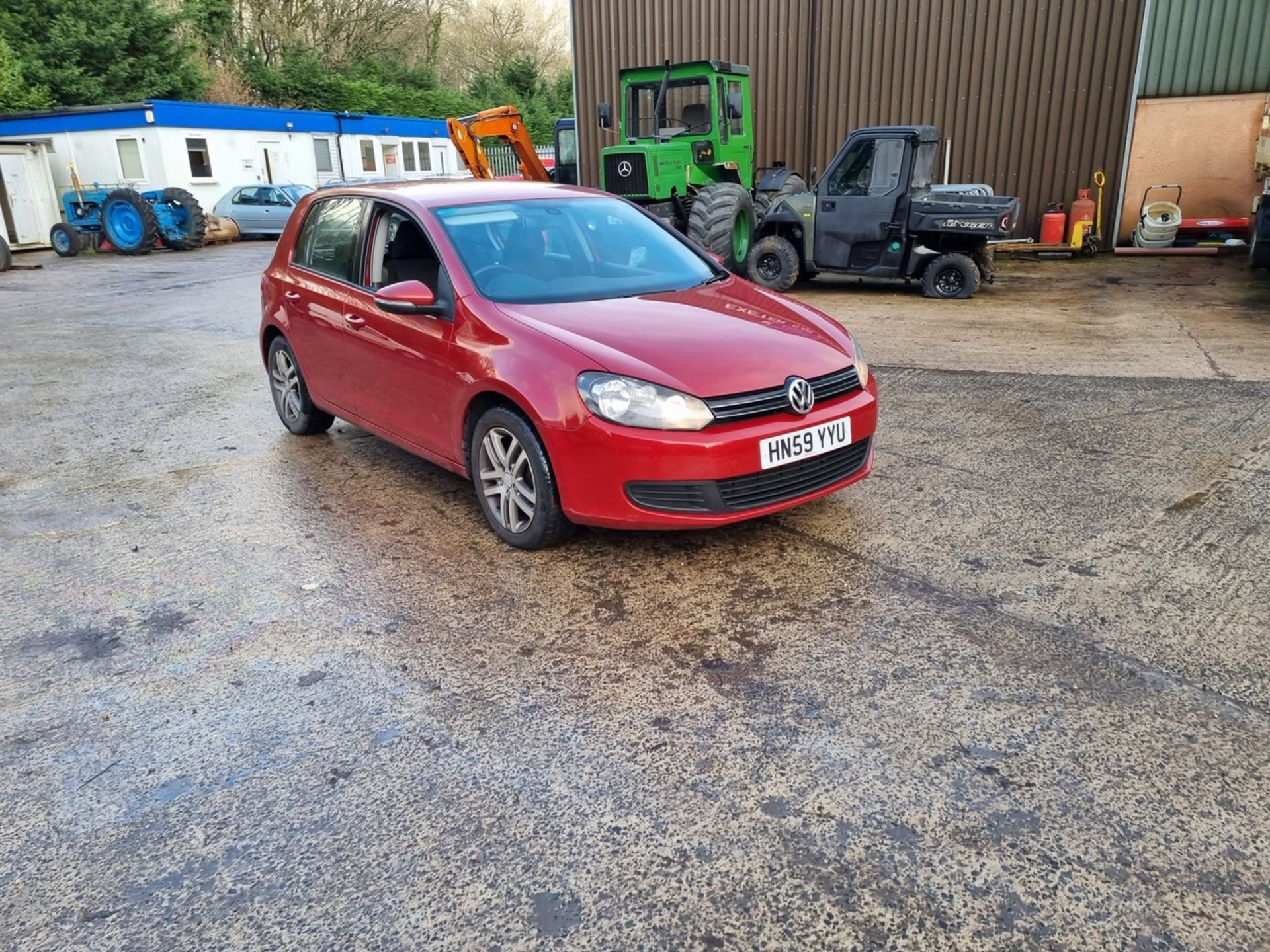 09/59 VOLKSWAGEN GOLF SE TDI S-A - 1598cc 5dr Hatchback (Red, 99k) - Image 4 of 45