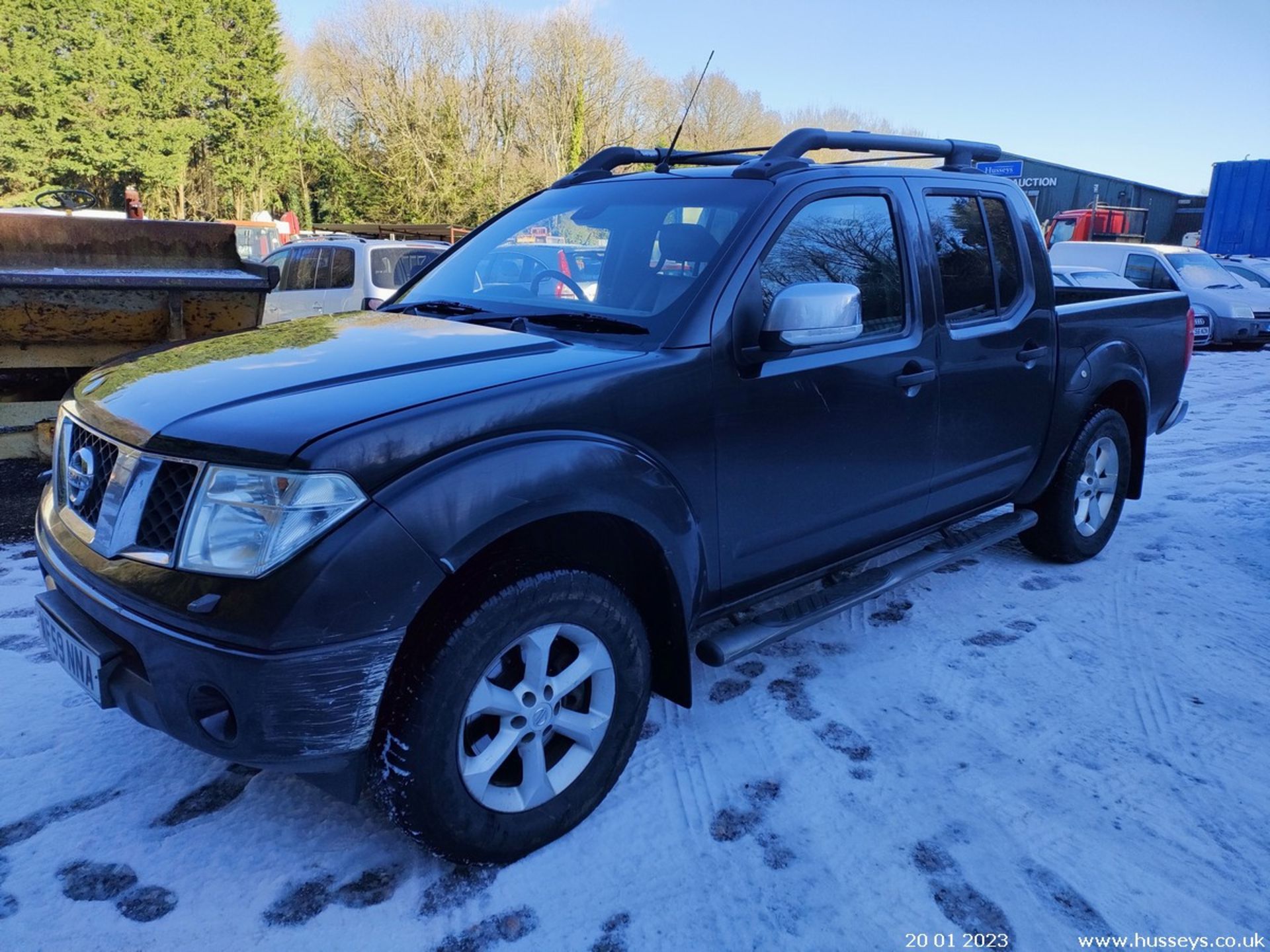 09/59 NISSAN NAVARA TEKNA D/C DCI - 2488cc 4dr Pickup (Black, 88k) - Image 5 of 58