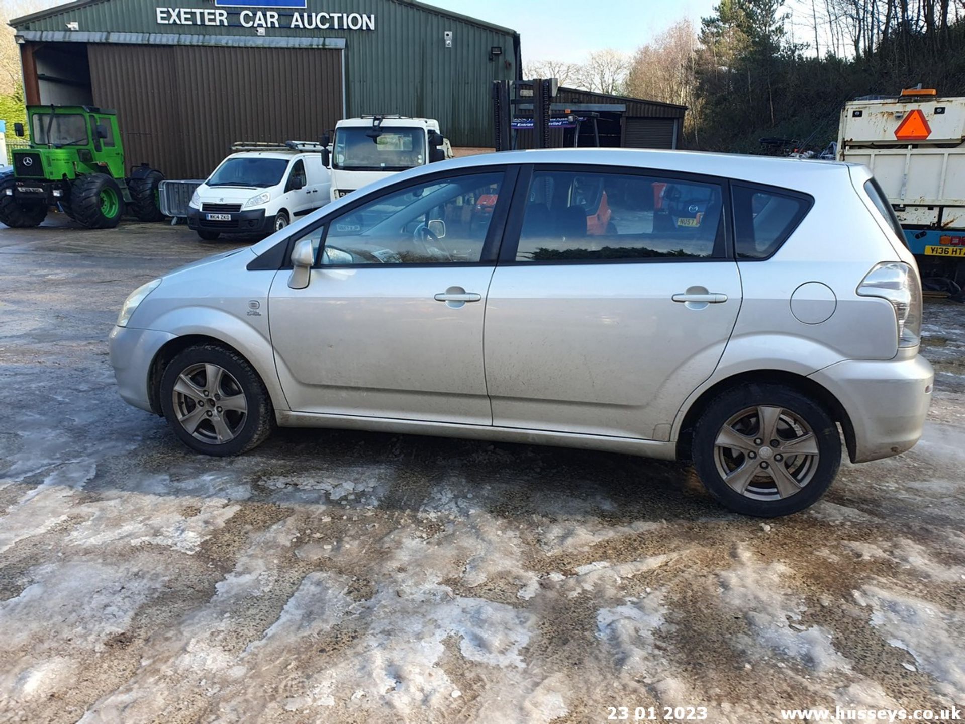 05/05 TOYOTA COROLLA VERSO D-4D T3 - 1995cc 5dr MPV (Silver, 129k) - Image 10 of 33